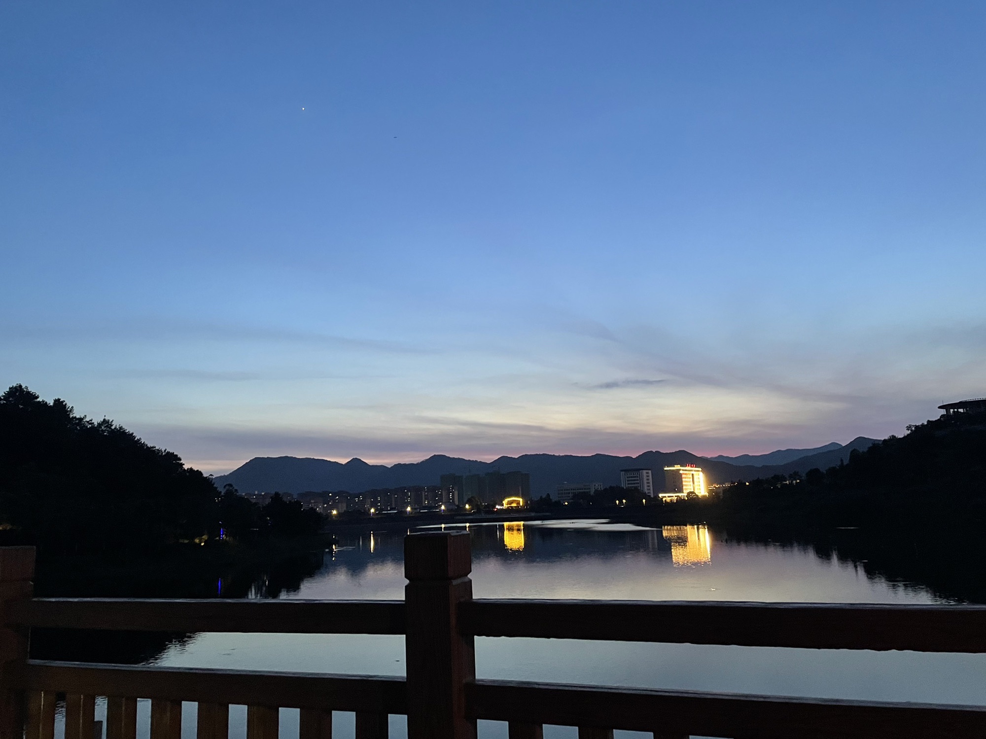 八泉公园(内部)旅行图片 3