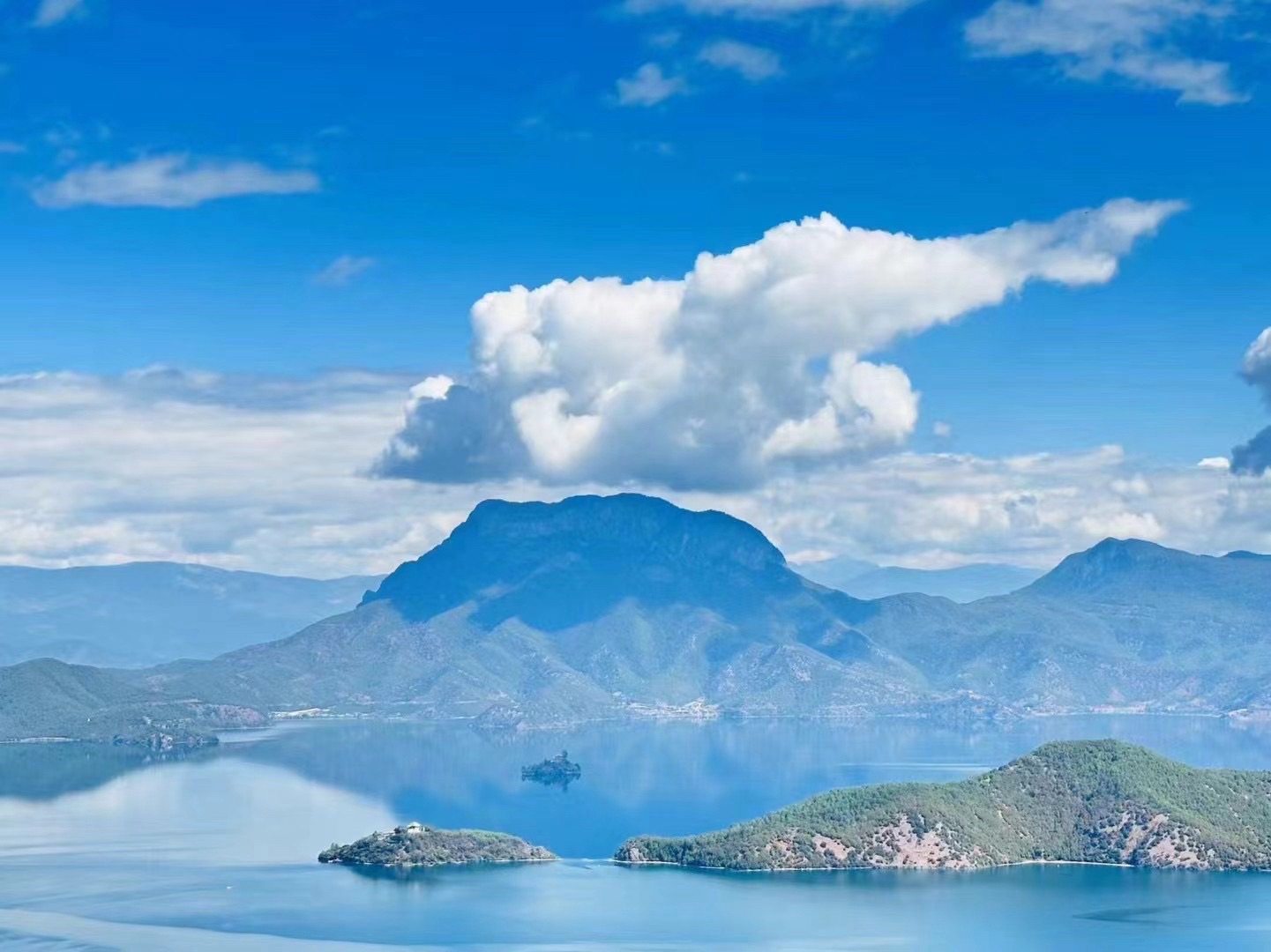 泸沽湖