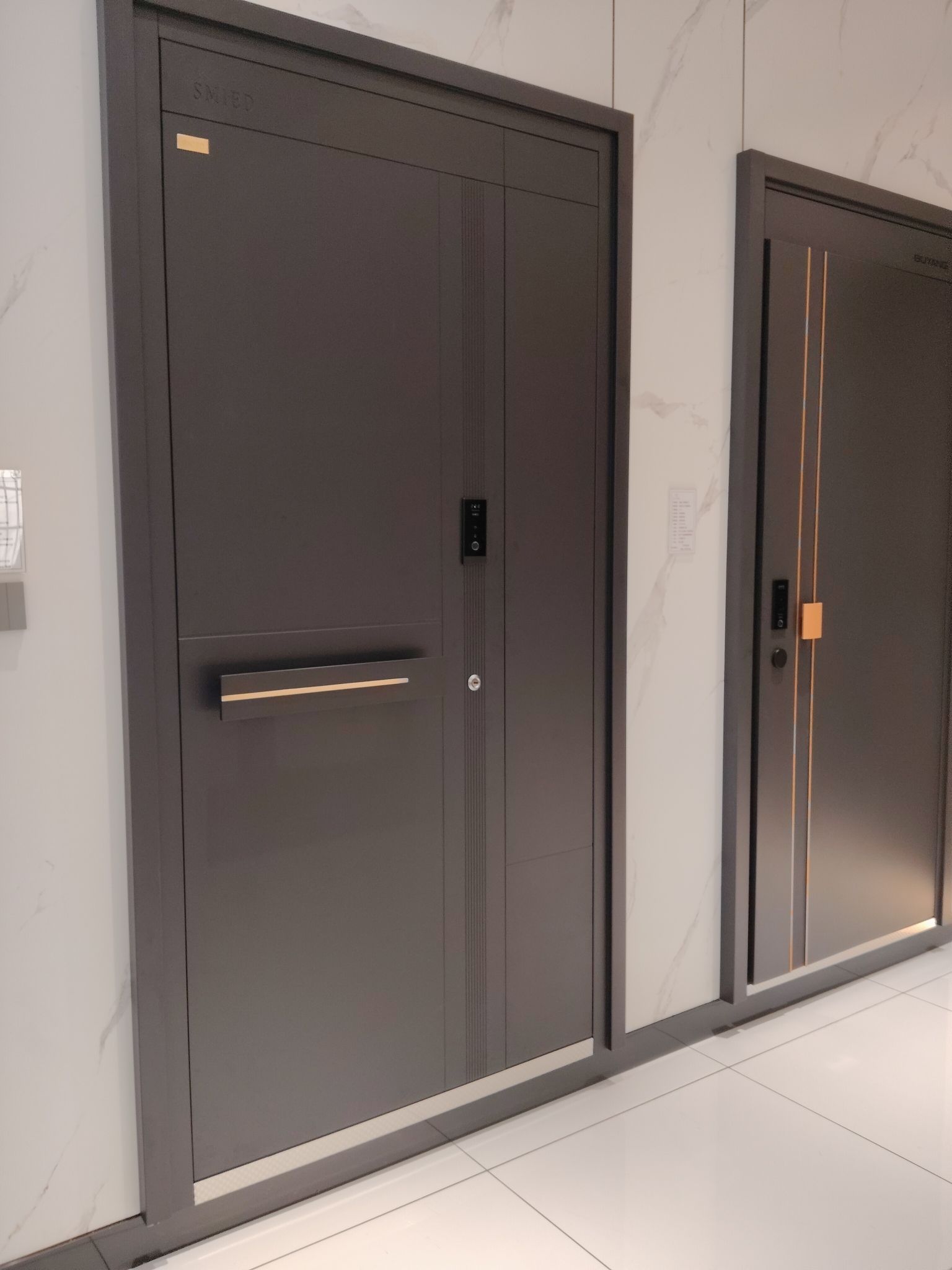 吉阳区津海建材城型材三区一排58号步阳安全门