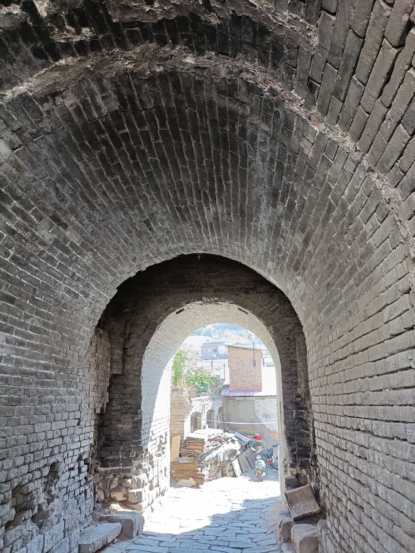 离石南城门旅行图片 2