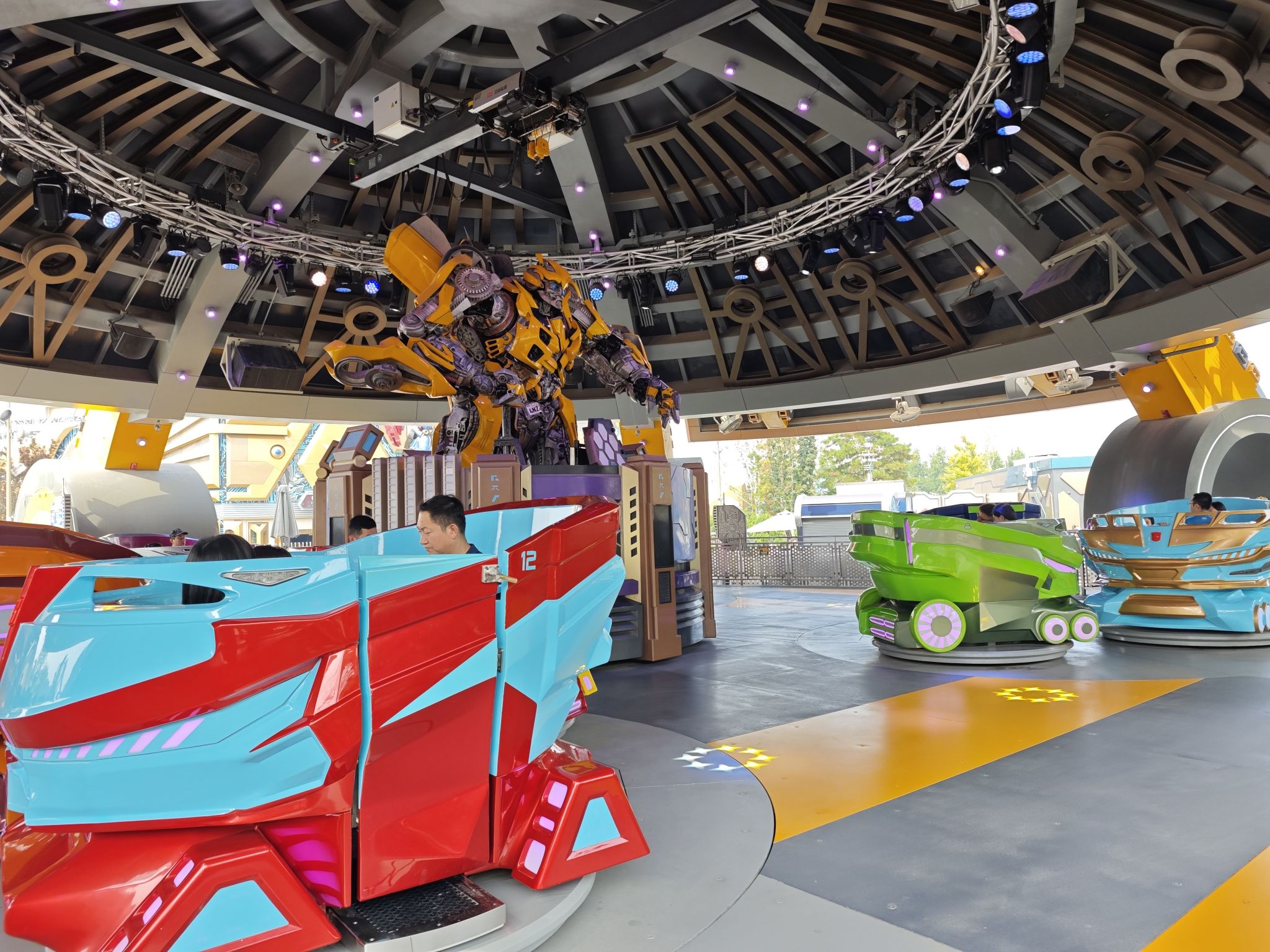 场地封面-大黄蜂回旋机