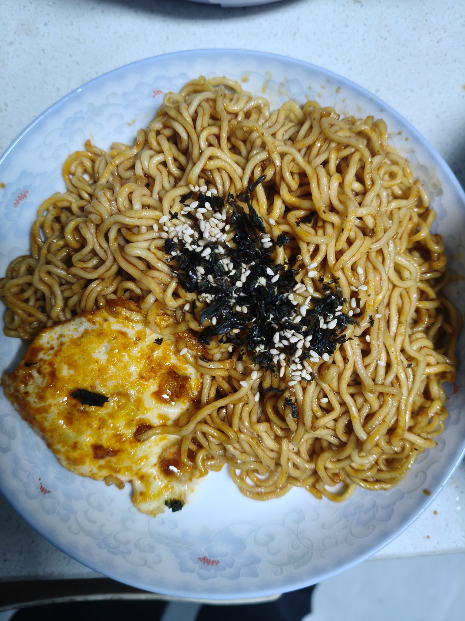 关庄路口红美热干面总店