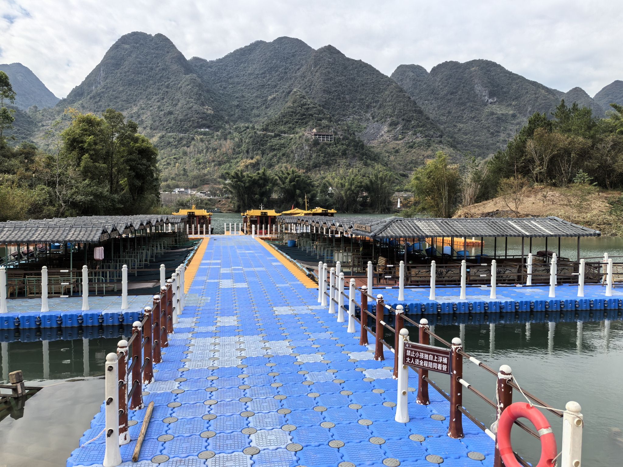 东兰坡豪湖船筏观光旅游景区旅行图片 3