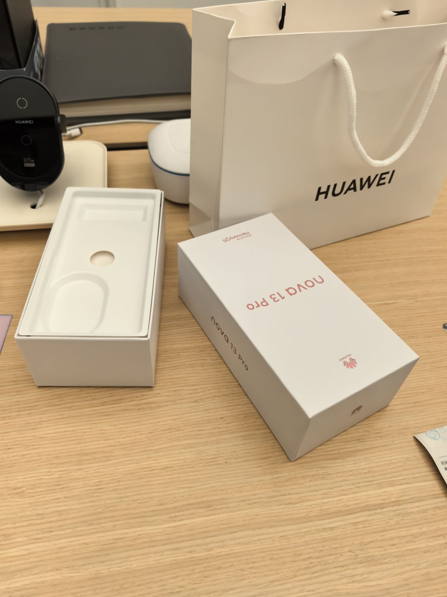 华为授权体验店(荆州万达)