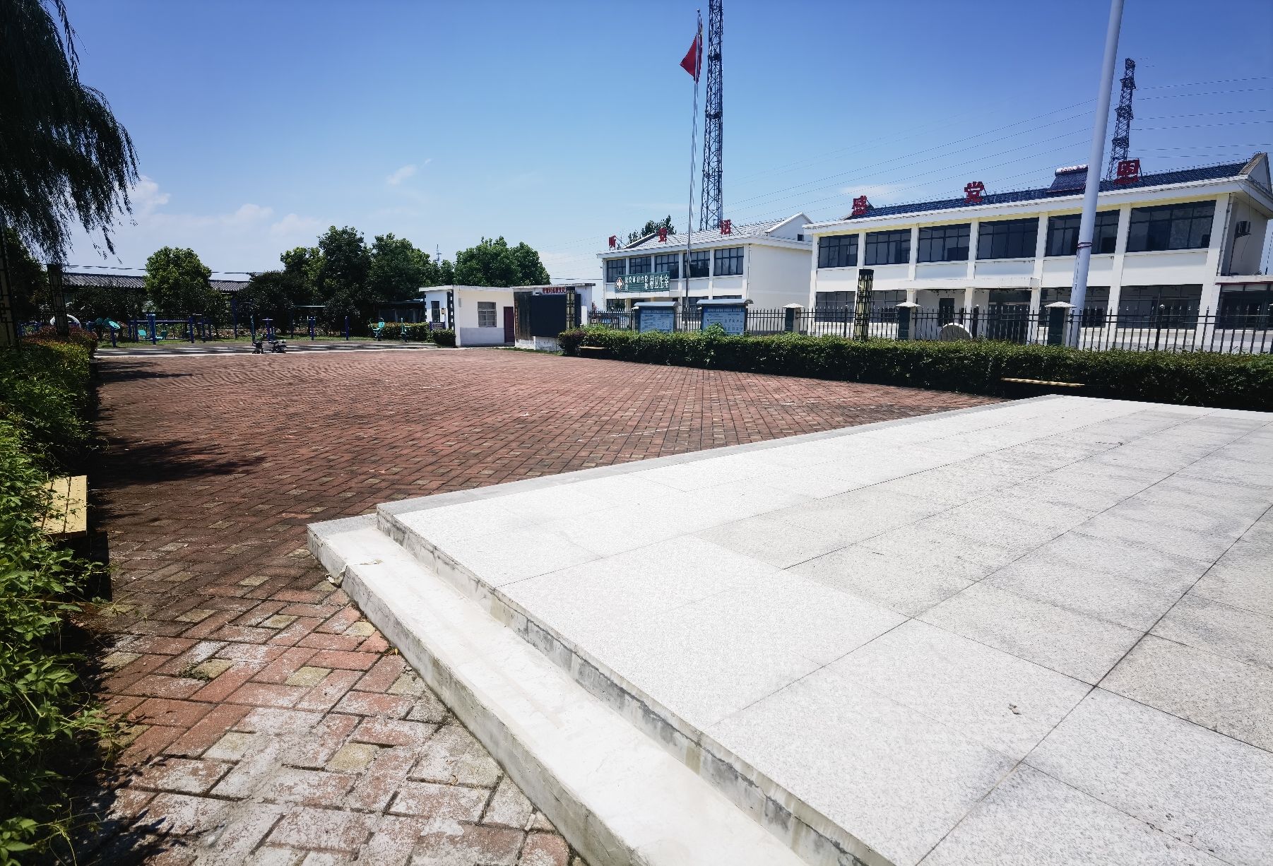 舒城县开发区青墩村文化广场