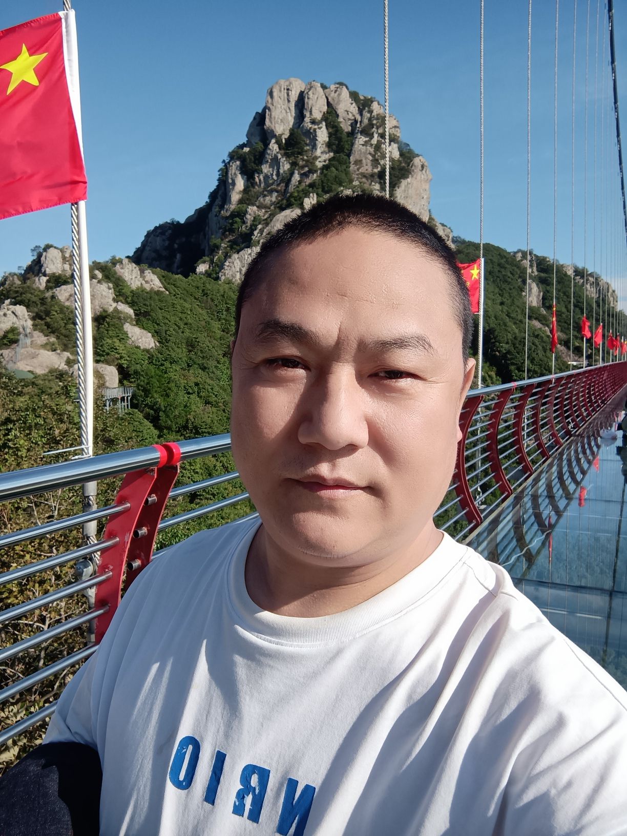 灵岩火山峰景区旅行图片 2