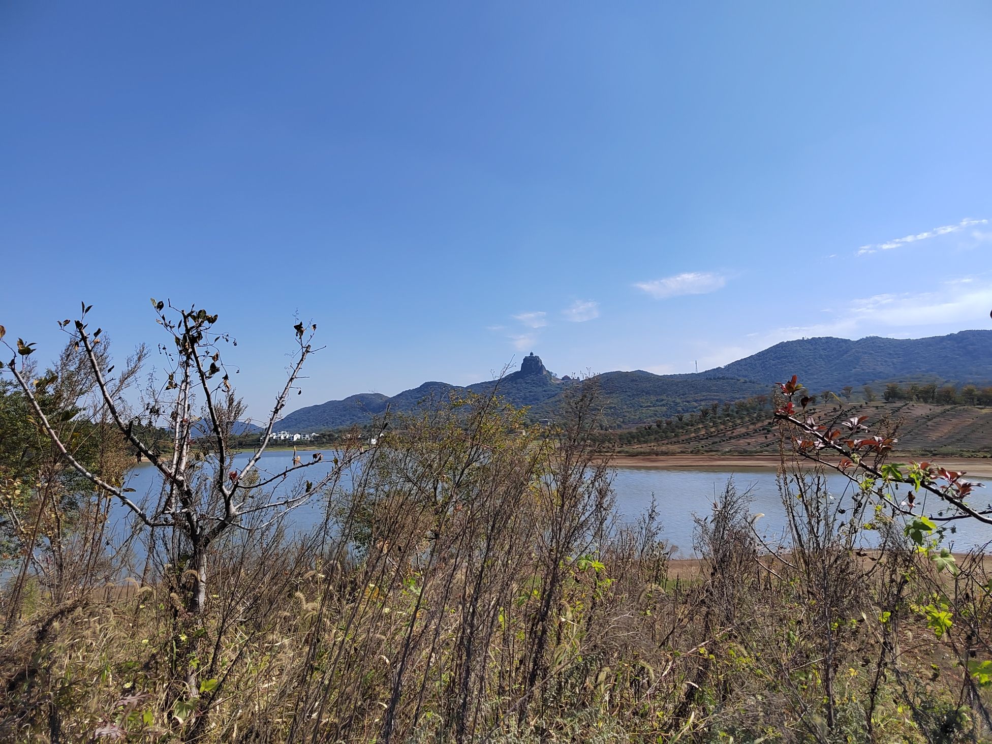 鸡笼山-半月湖风景区旅行图片 1
