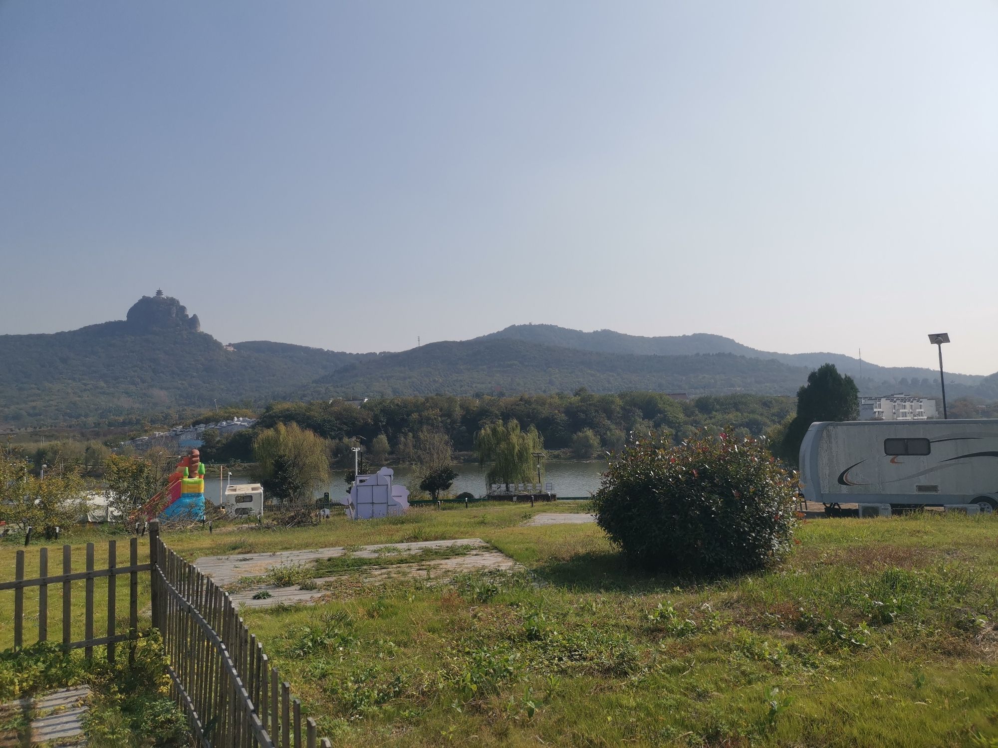 鸡笼山-半月湖风景区旅行图片 1