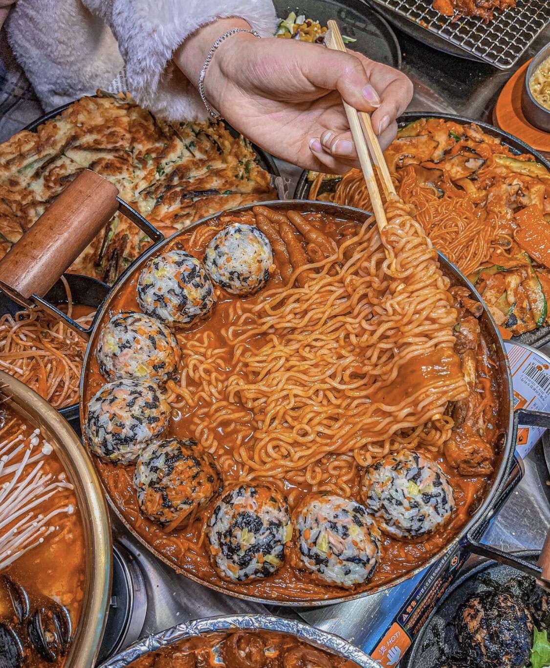 小李布车韩式炭烤店(延大店)