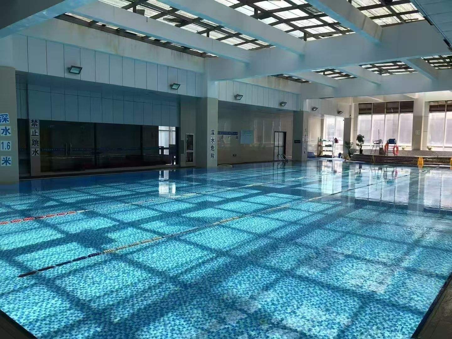 场地封面-百特游泳健身体验中心