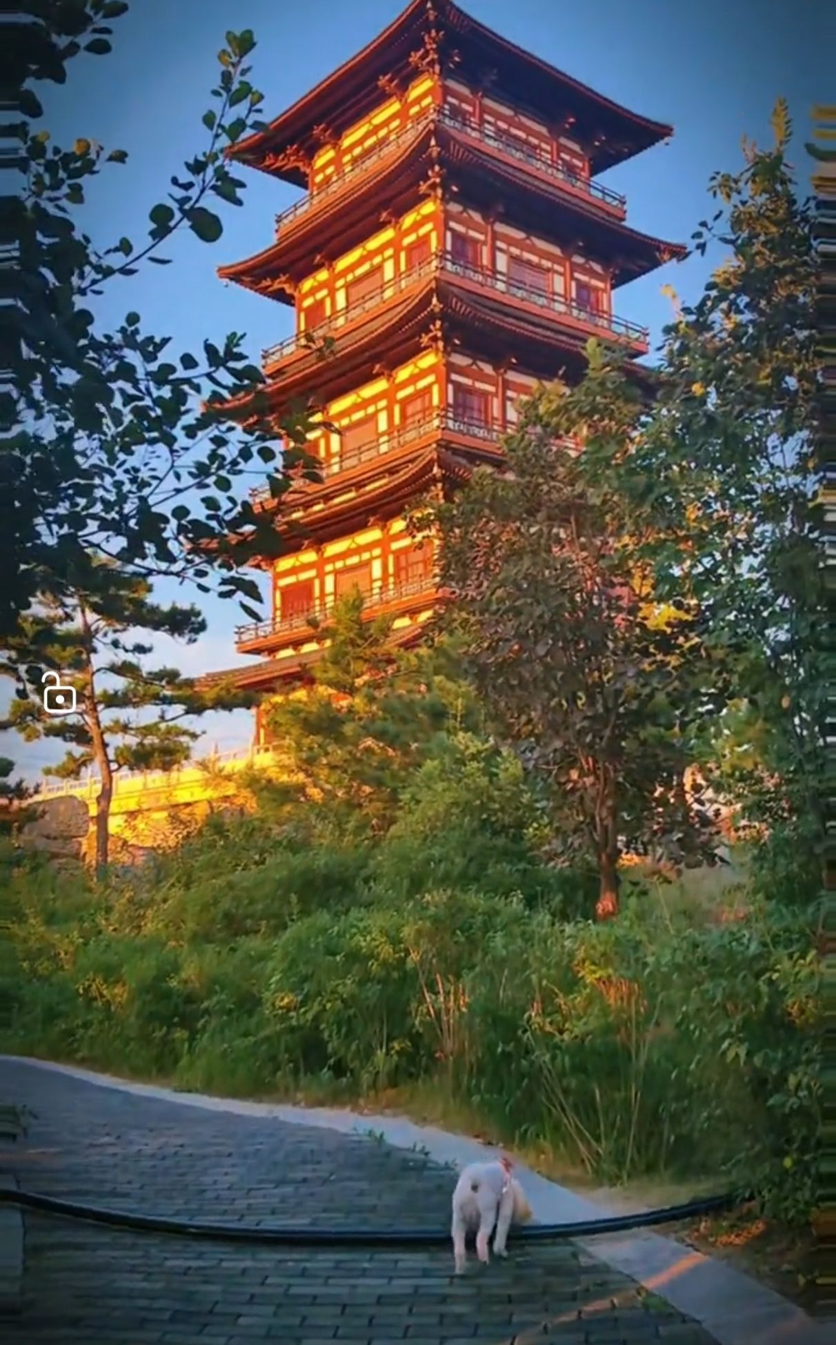 唐山东湖公园南山塔