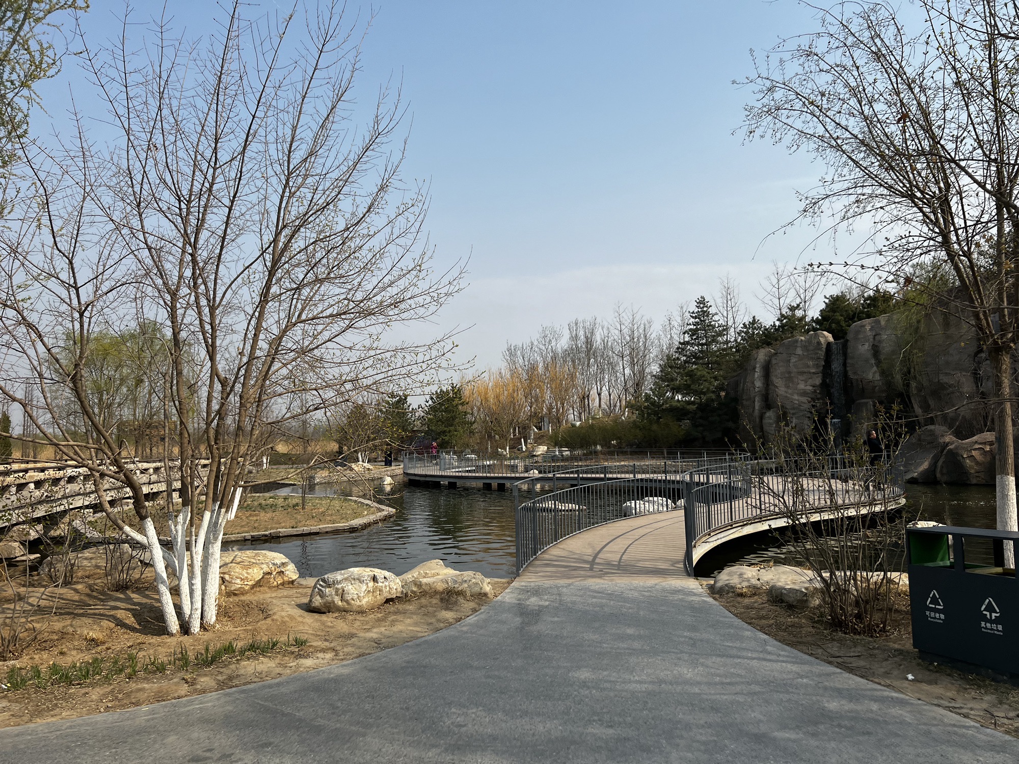 北京温榆河公园·湿地示范-飞瀑叠翠 - 孙河乡便民圈栖邻生活圈风景名胜服务点实景照片