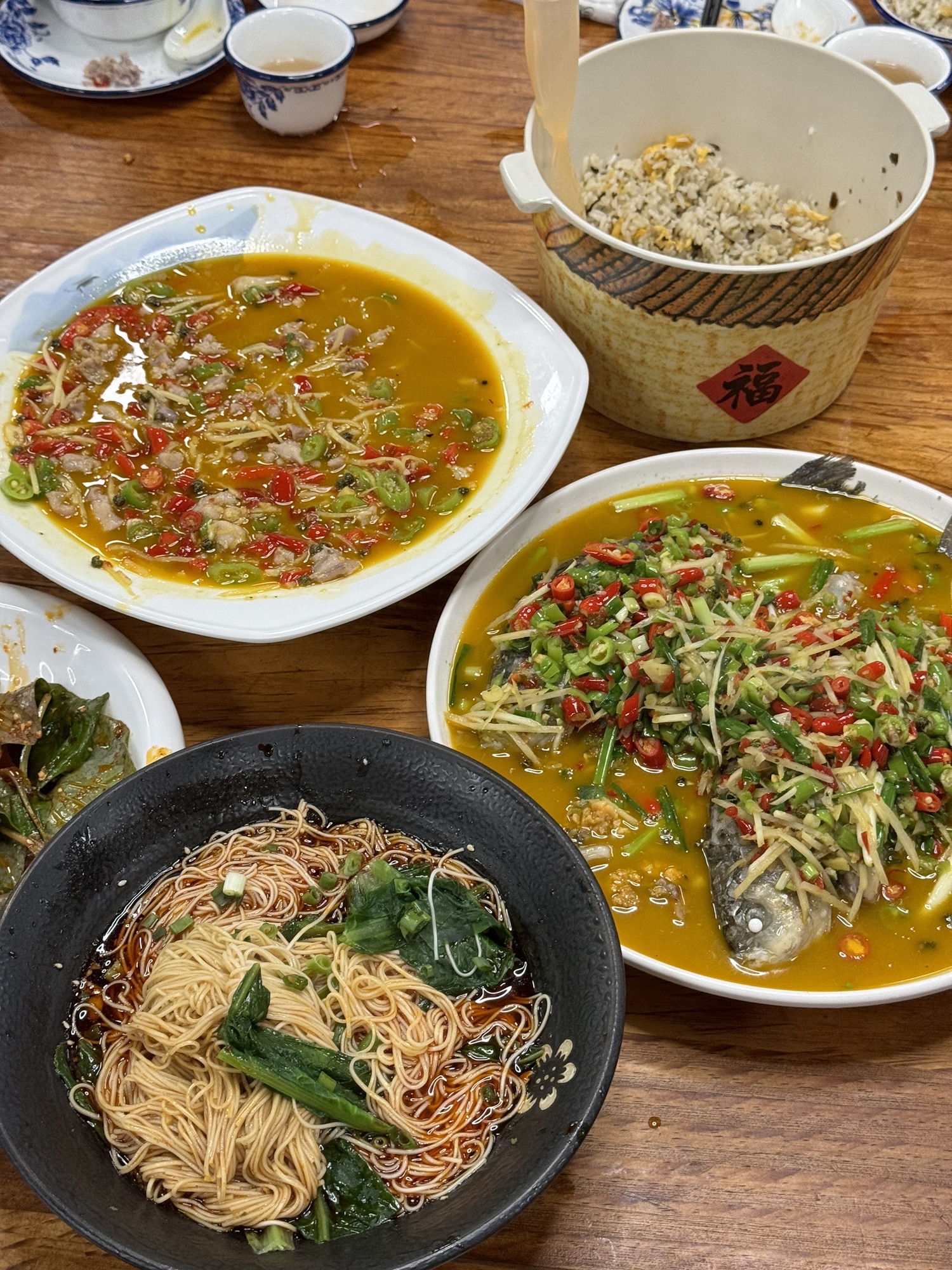 鲜辣美自贡菜(水岸兰亭店)