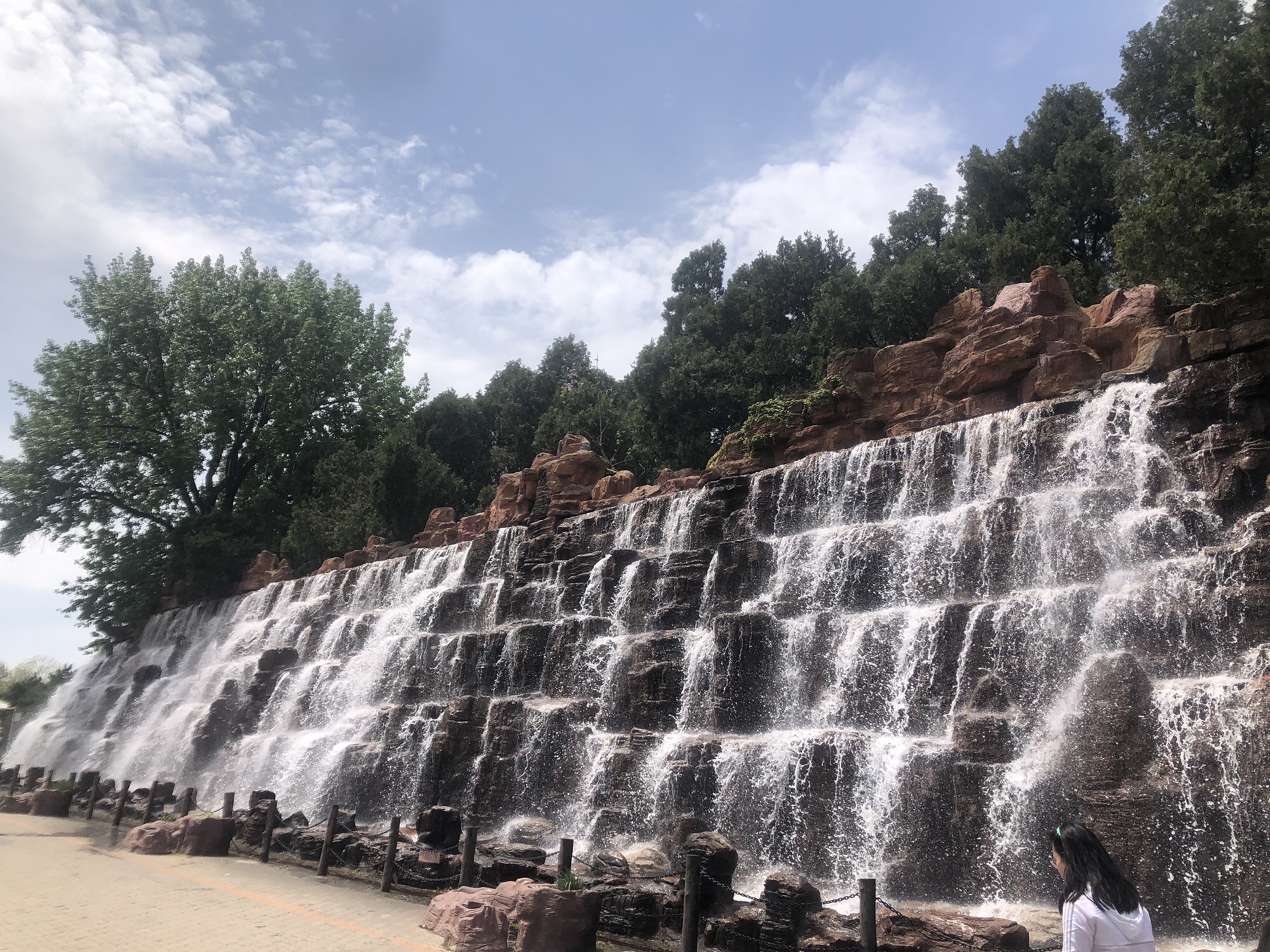 人工瀑布旅行图片 2