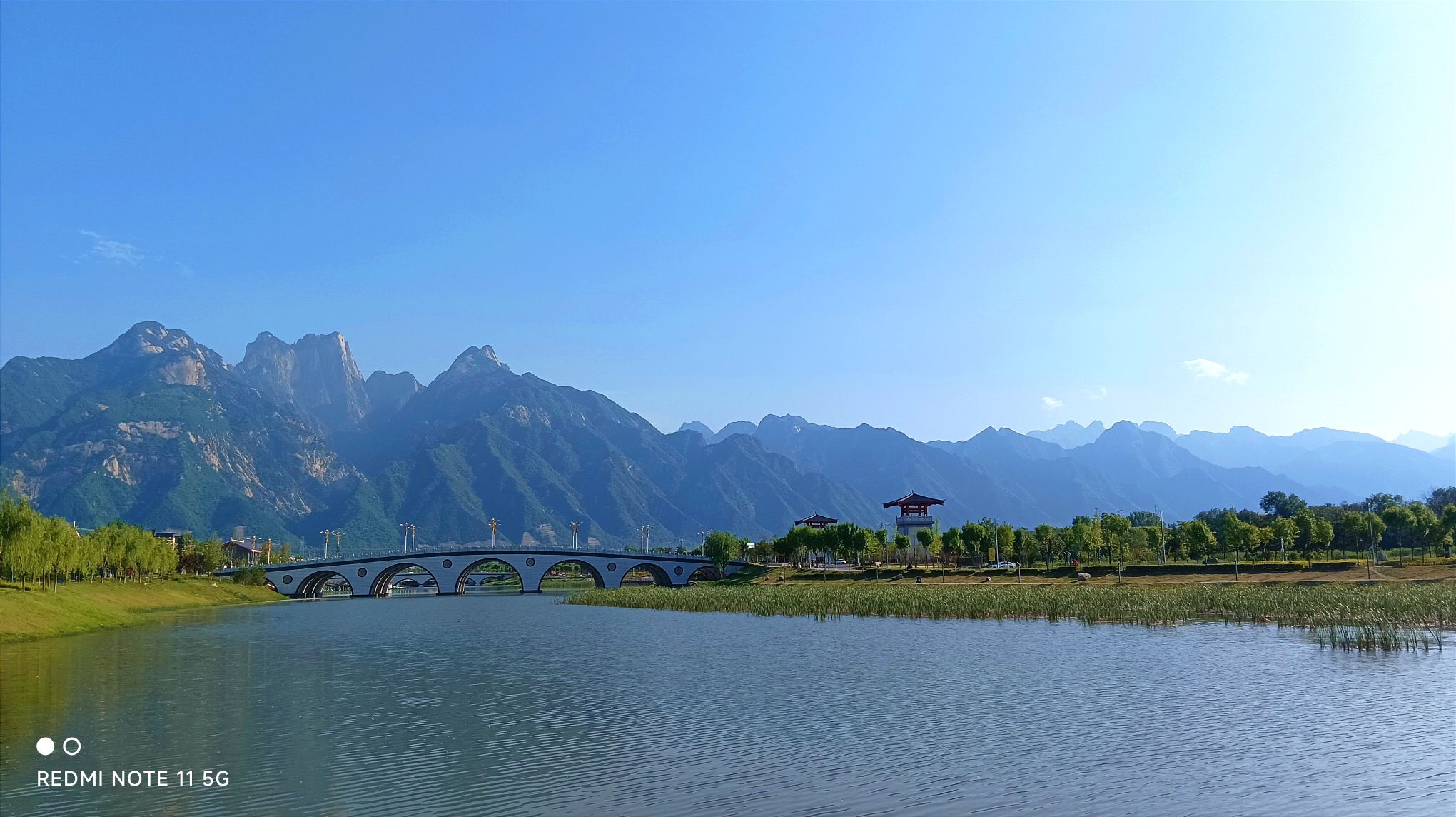 一河两岸公园