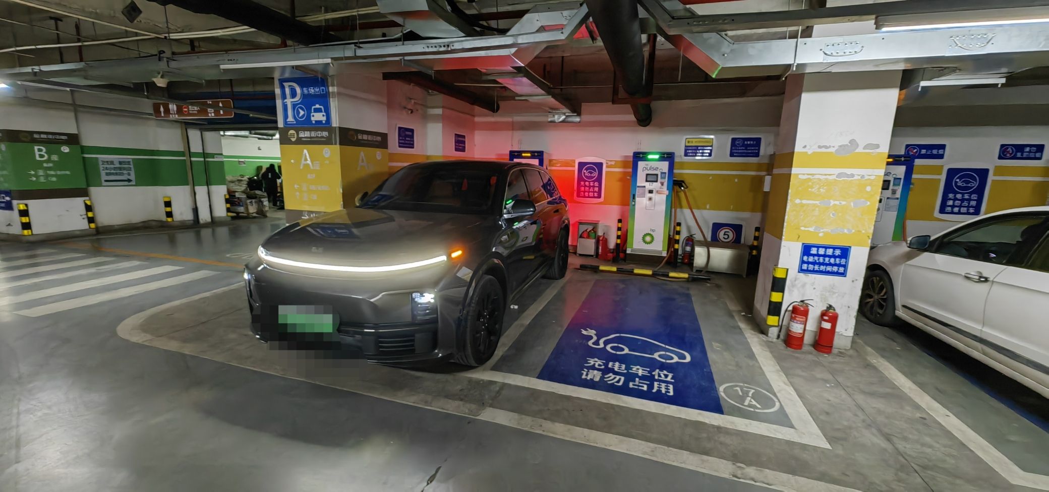 小桔充电汽车充电站(BP快速充电站天津南开金融街中心)