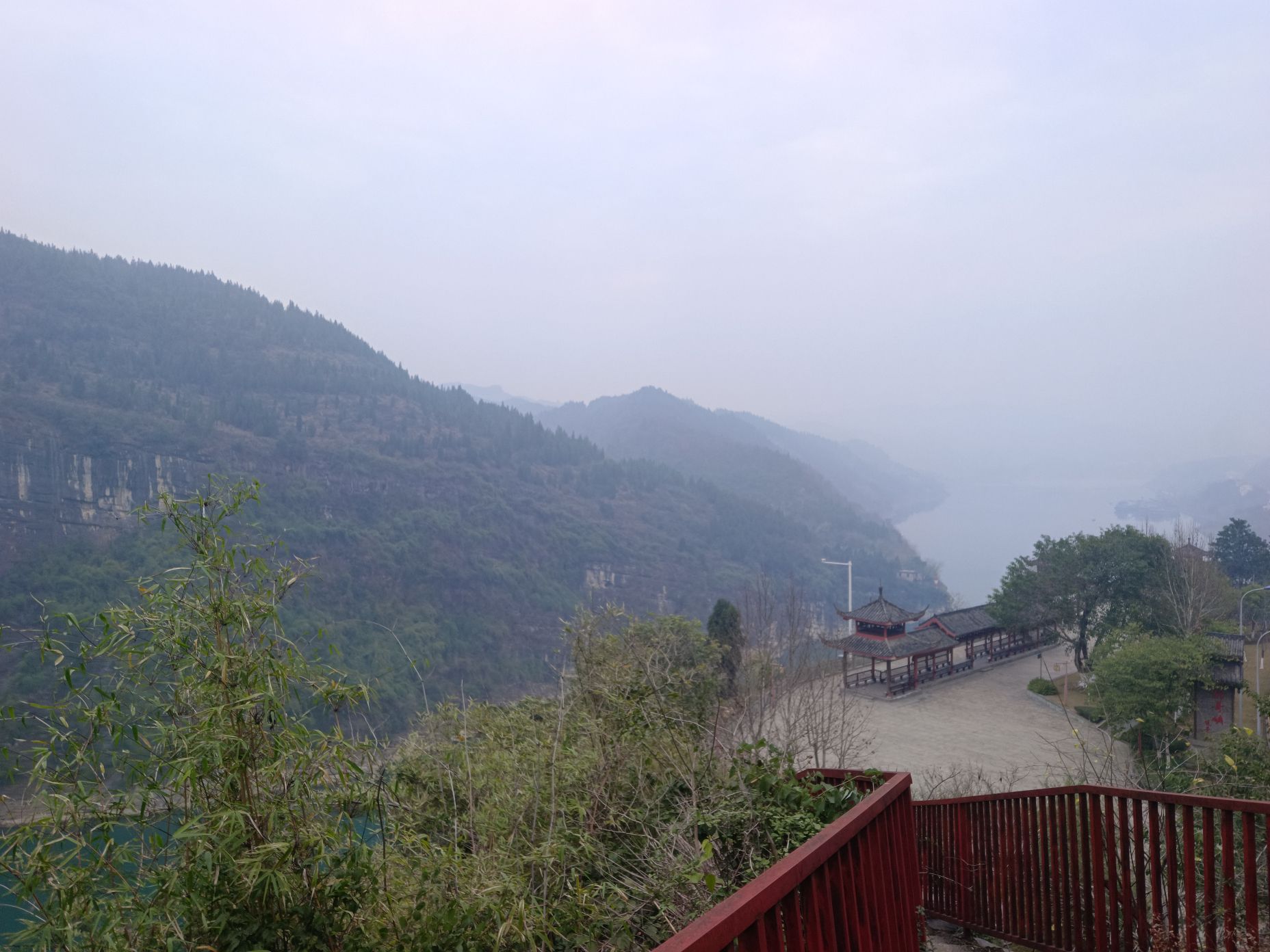 鹦哥峡观景台旅行图片 1