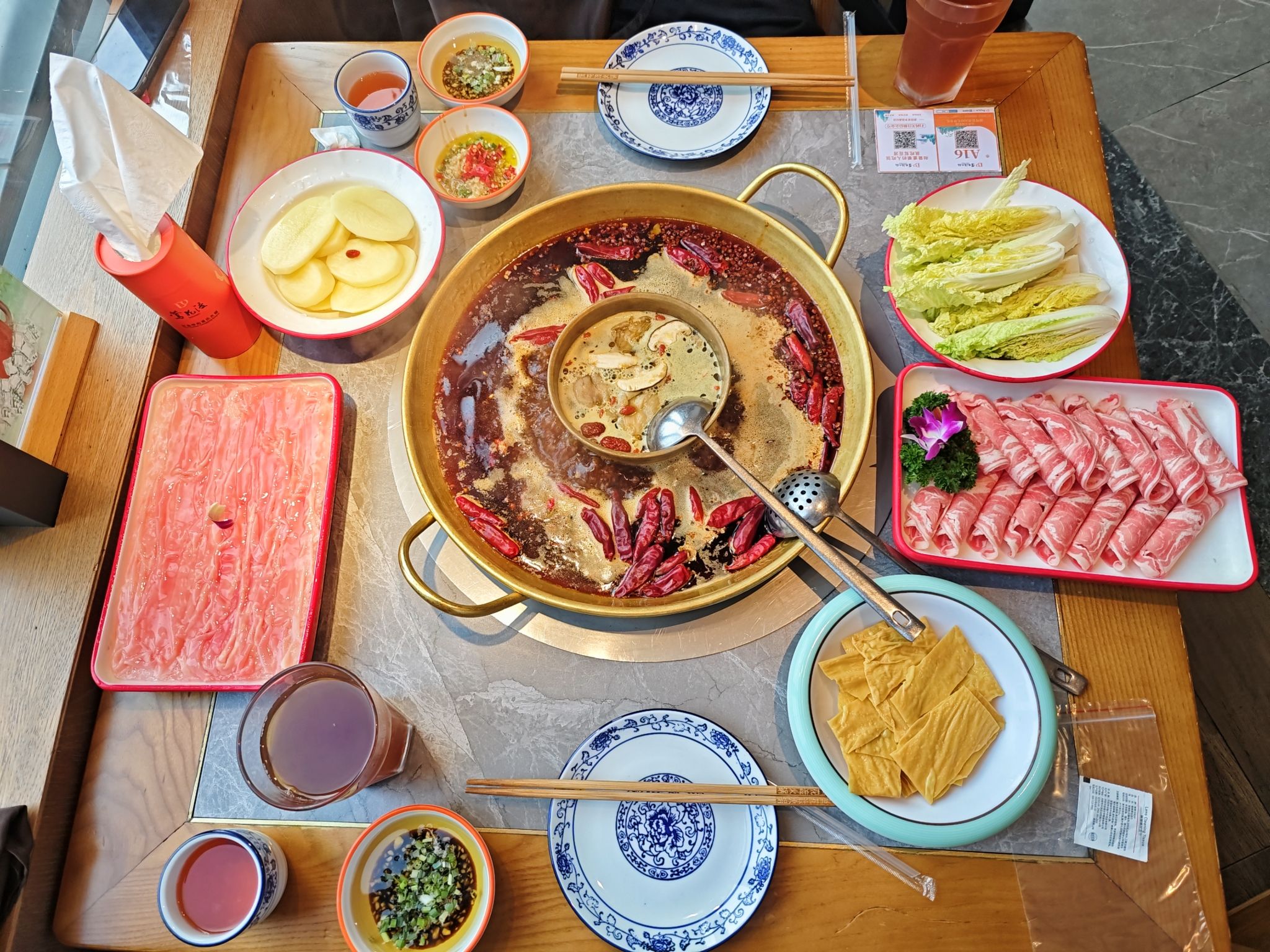 莺花渡火锅·无人机观景餐厅(长嘉汇江景店)