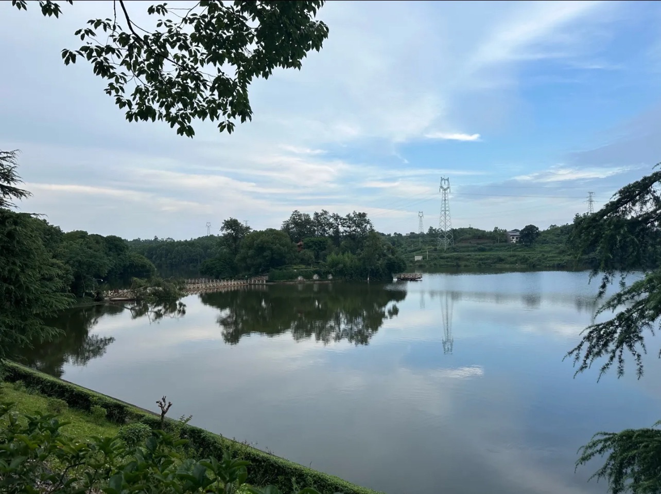 卫星湖旅行图片 3