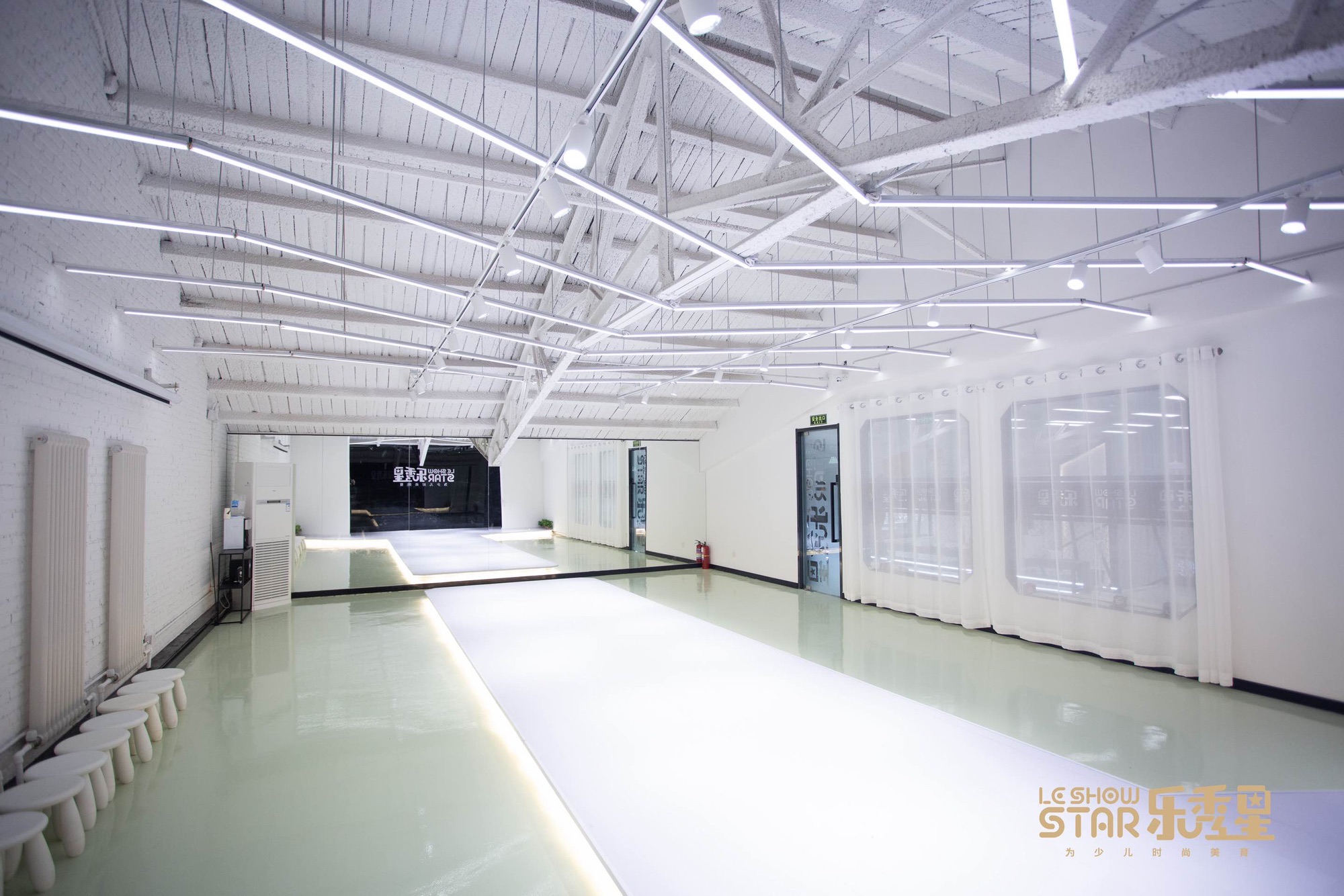 乐秀星·模特·形体·秀场(总部校区)