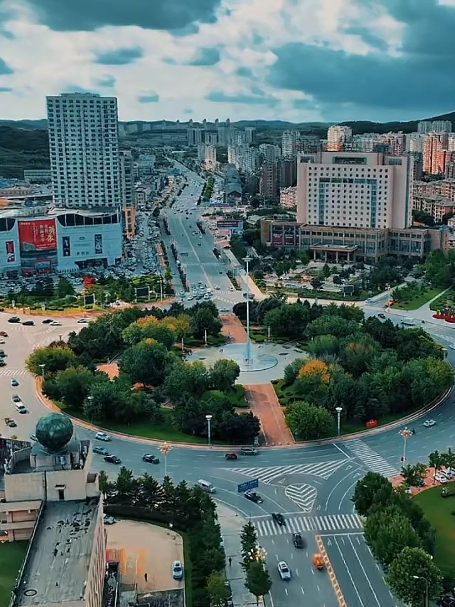 瓦房店市世纪广场旅行图片 1