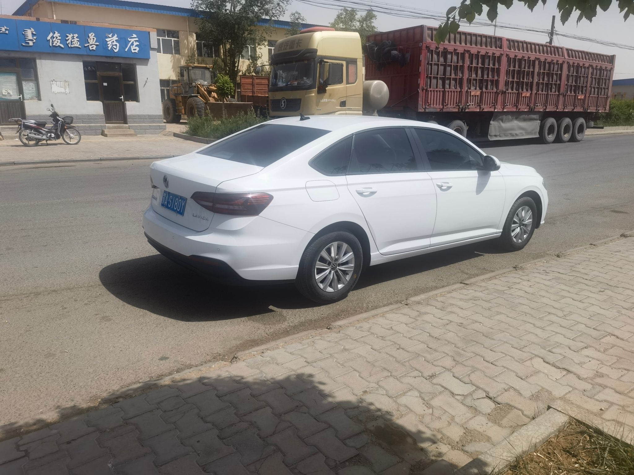 潮格温都尔敖包旅行图片
