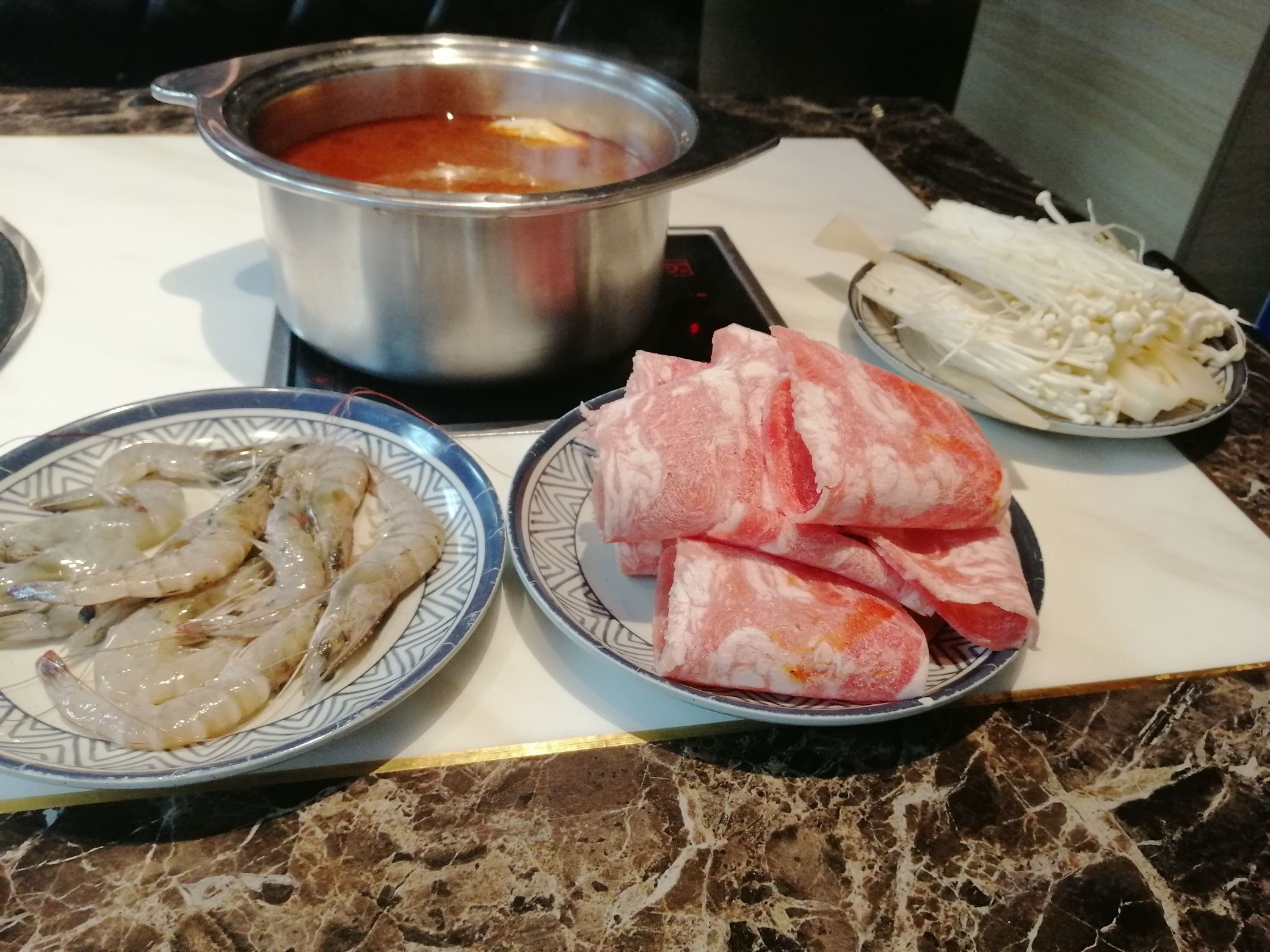 胡吃海喝时尚自助餐厅