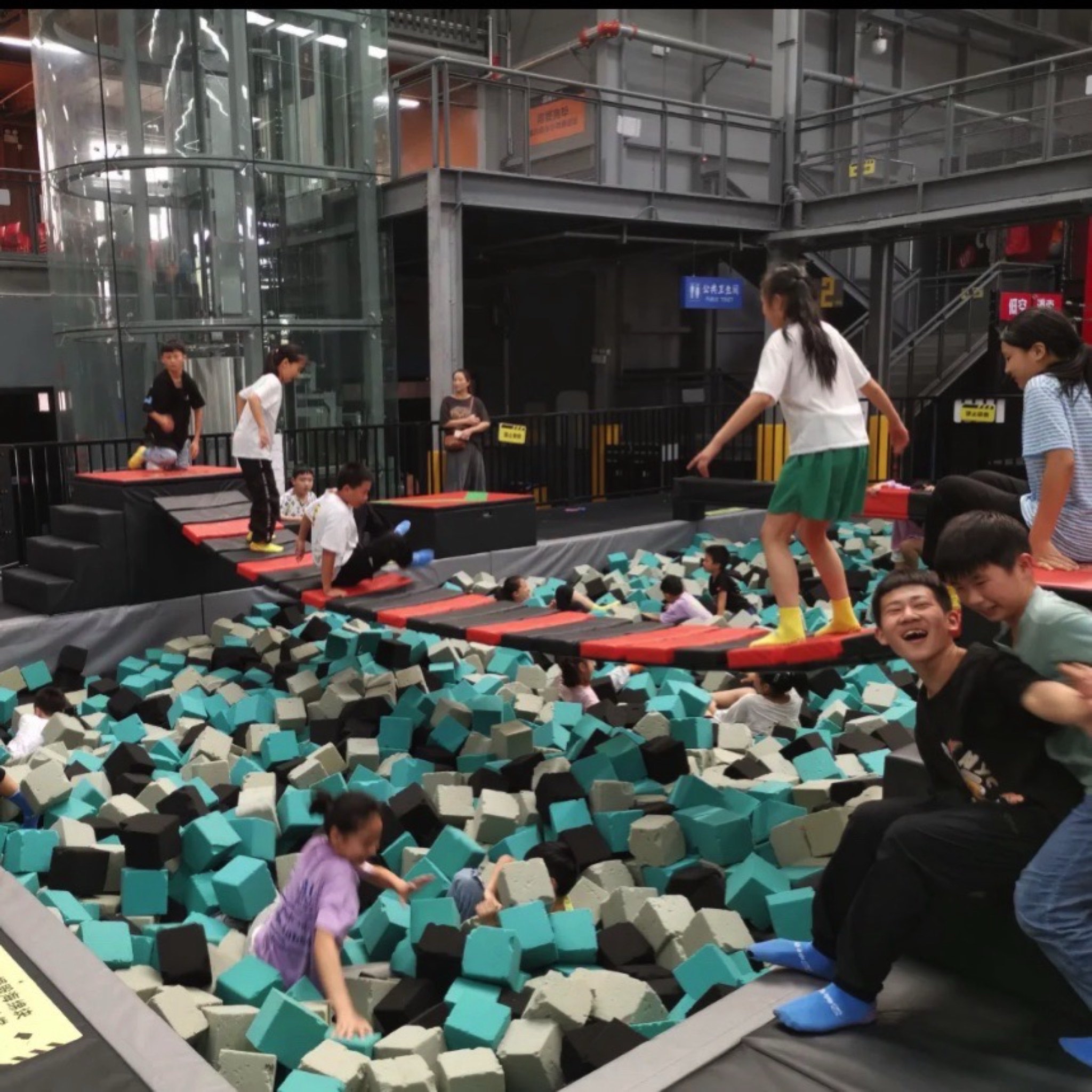 河上街运动神兽旅行图片 2