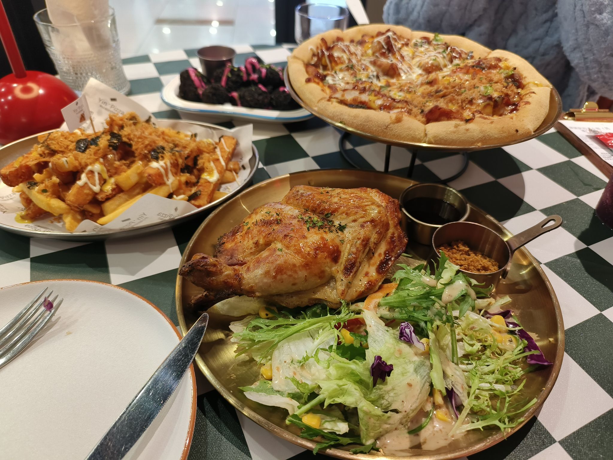 尹小姐的西餐厅(凯迪广场店)