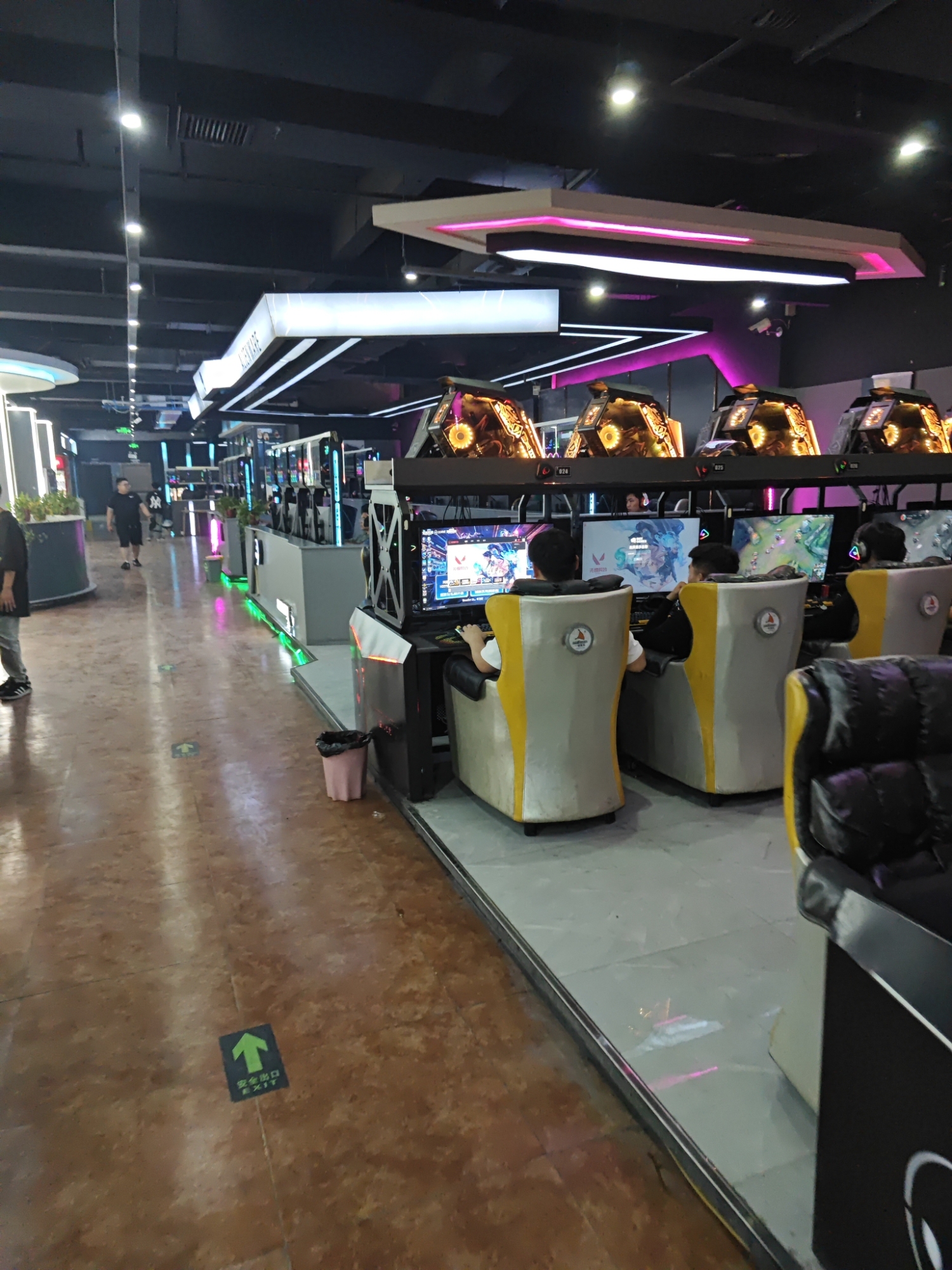 外星人网吧(新世界店)