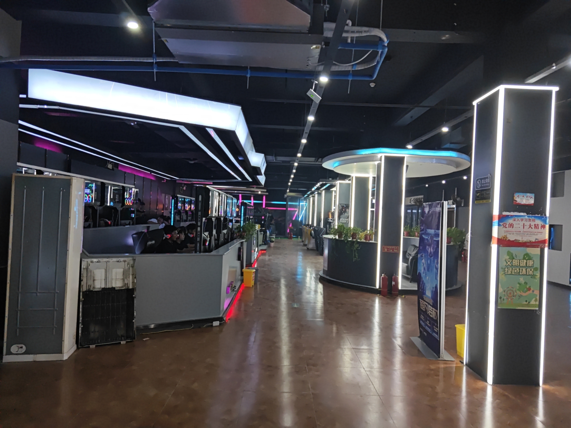 外星人网吧(新世界店)