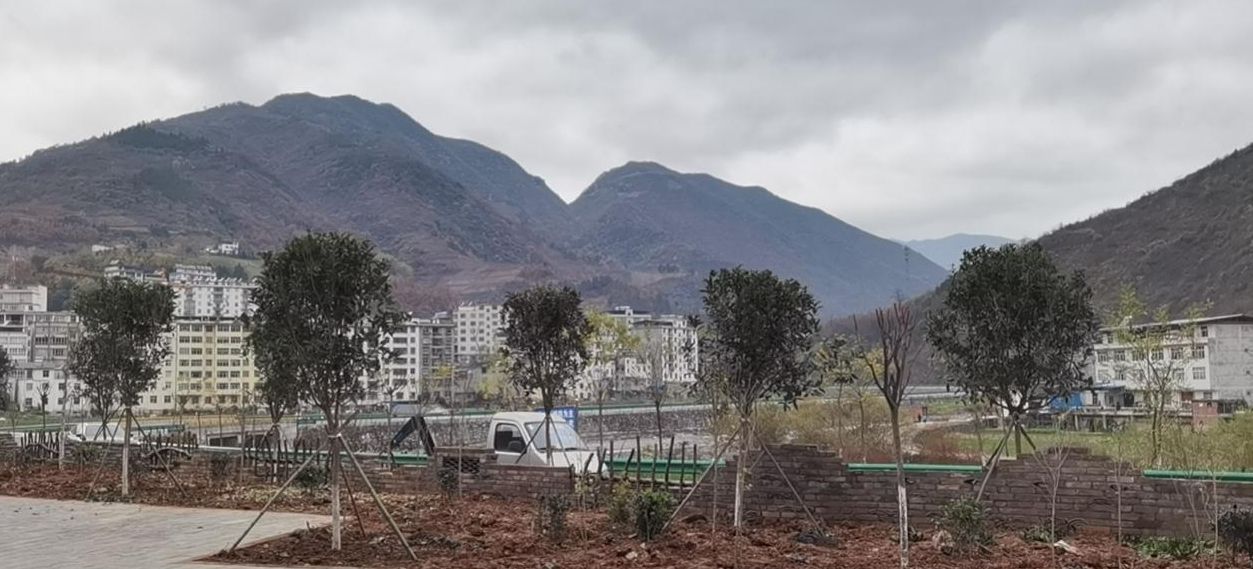 易周村综合文化广场旅行图片 1