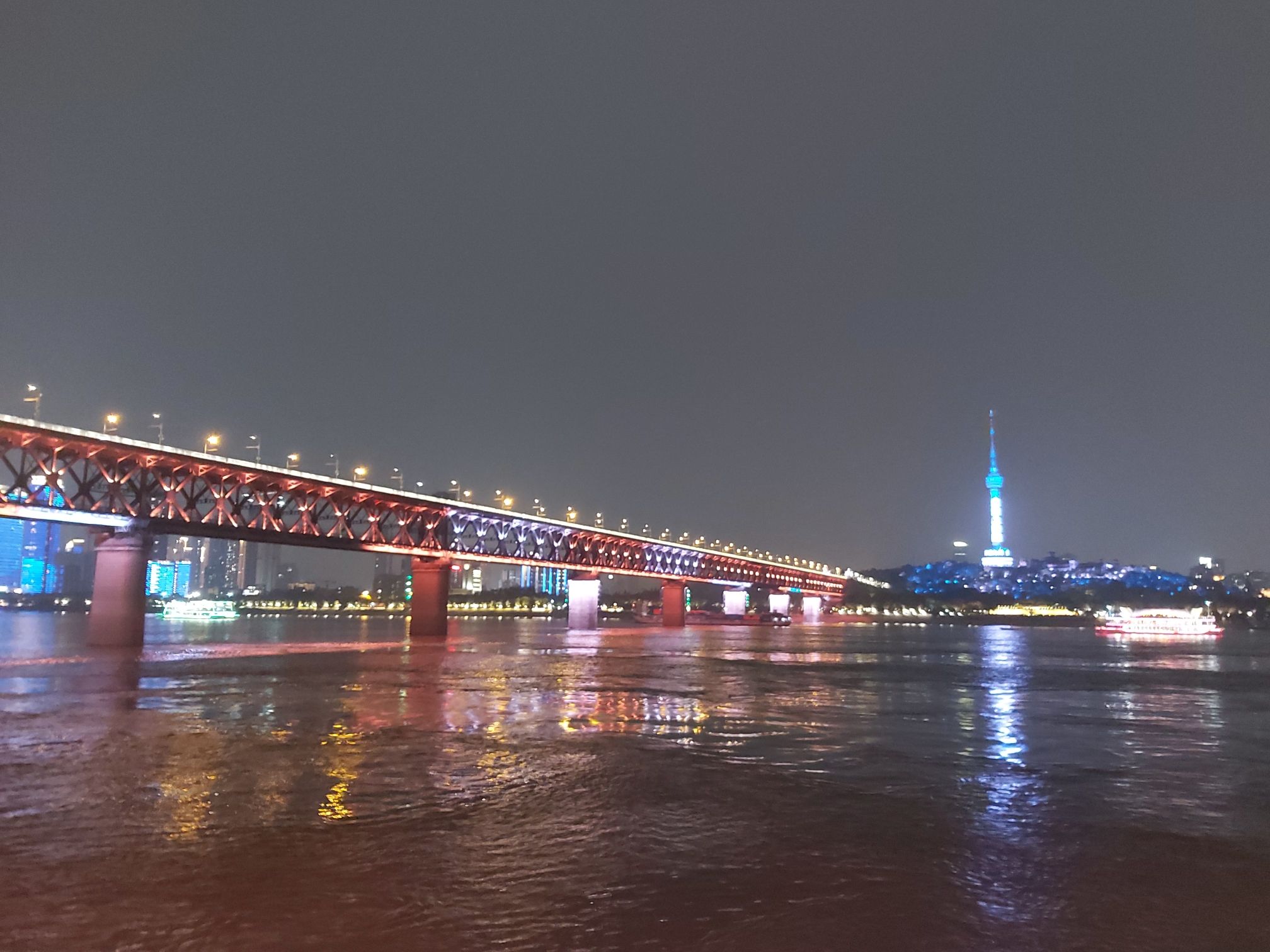 武汉君旅号长江游览(夜游长江)旅行图片 1