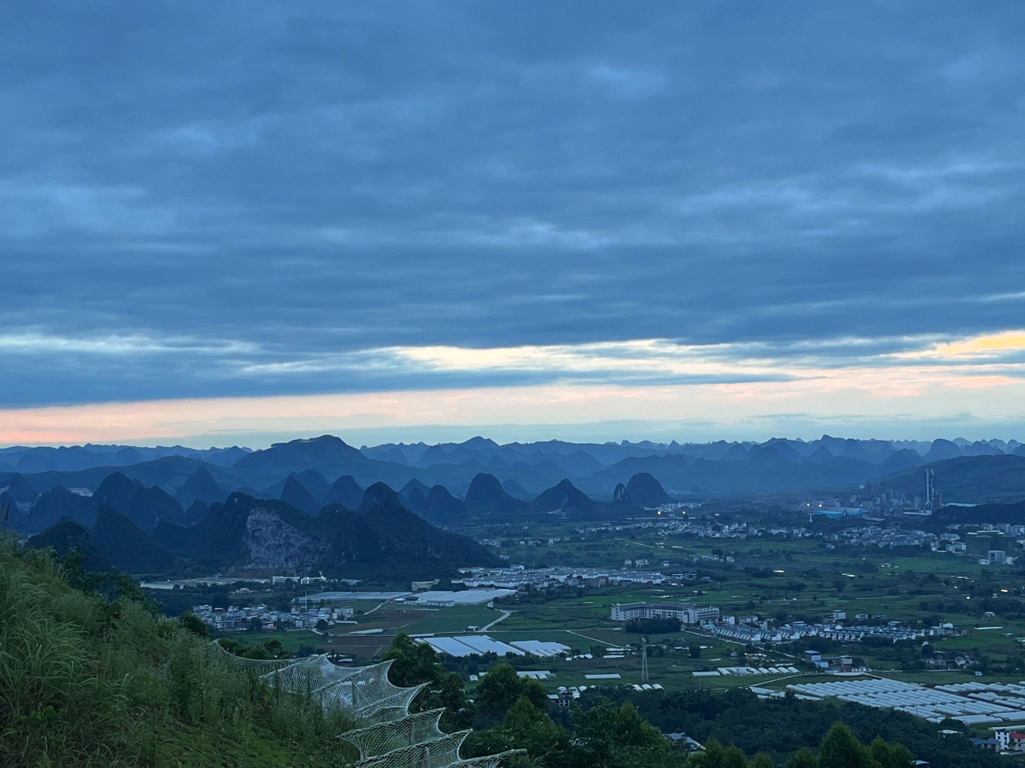 螺蛳粉小镇飞行营地旅行图片 3