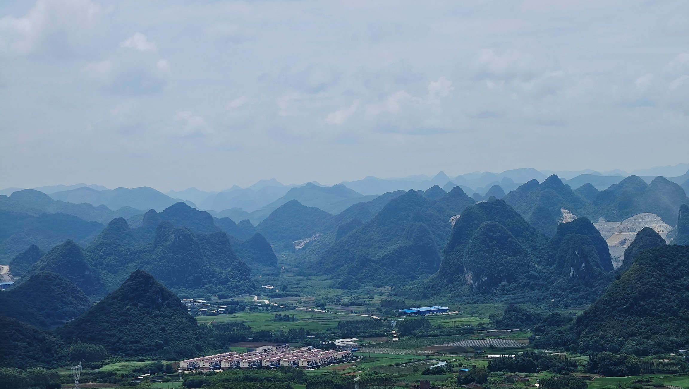 螺蛳粉小镇飞行营地旅行图片 3