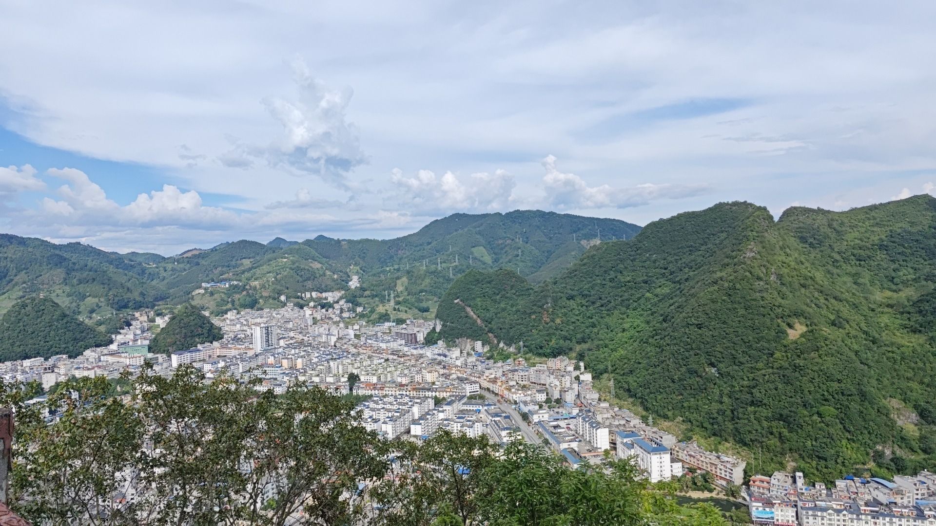 乐业电视山景观凉亭旅行图片 1