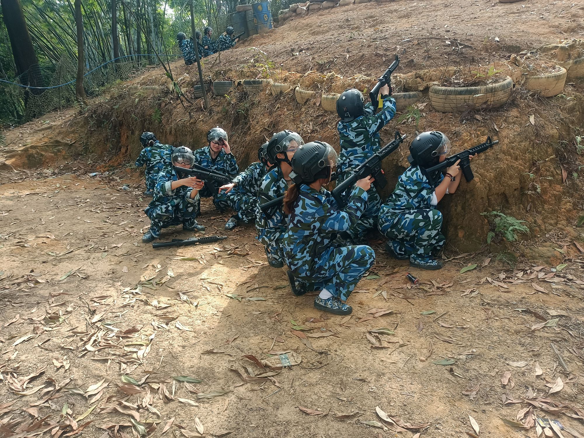 场地封面-团建真人cs广州帽峰山野战营地