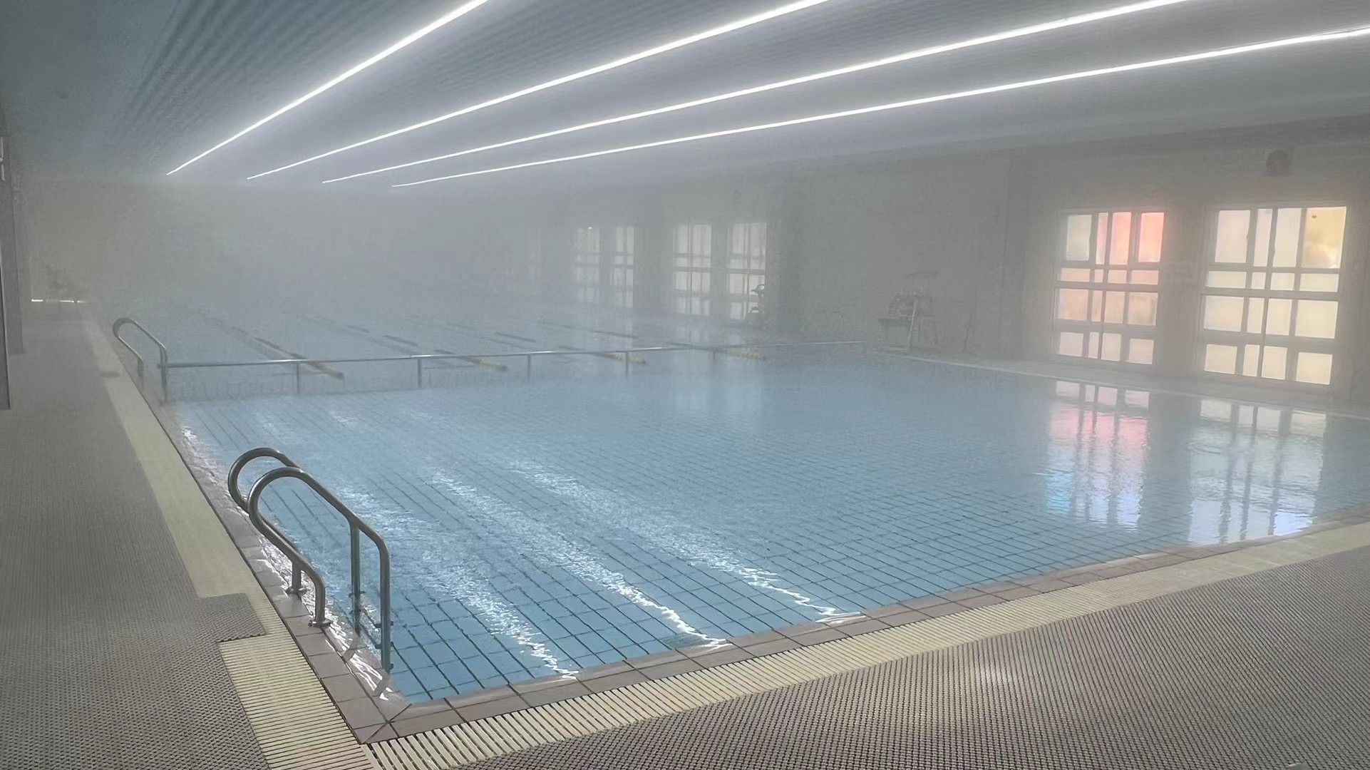 场地封面-市京游泳馆