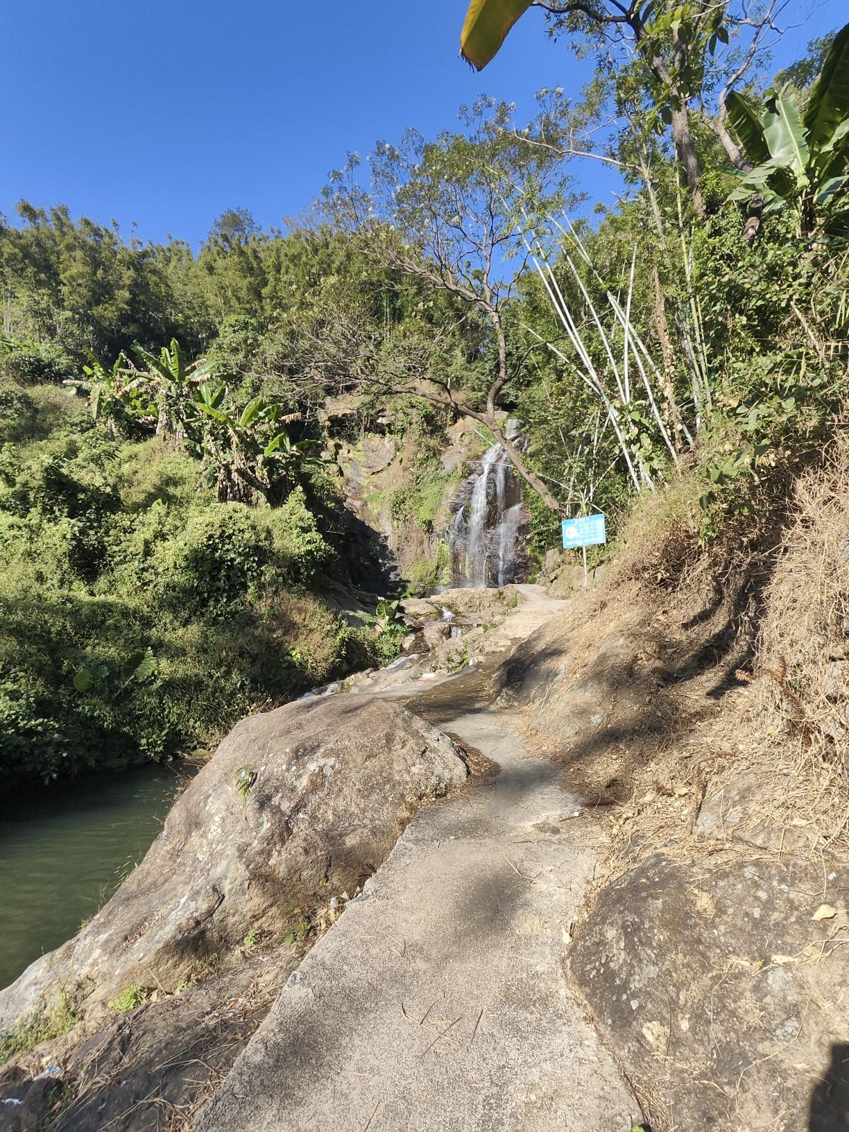 蒲垌涧底村文化广场旅行图片 3