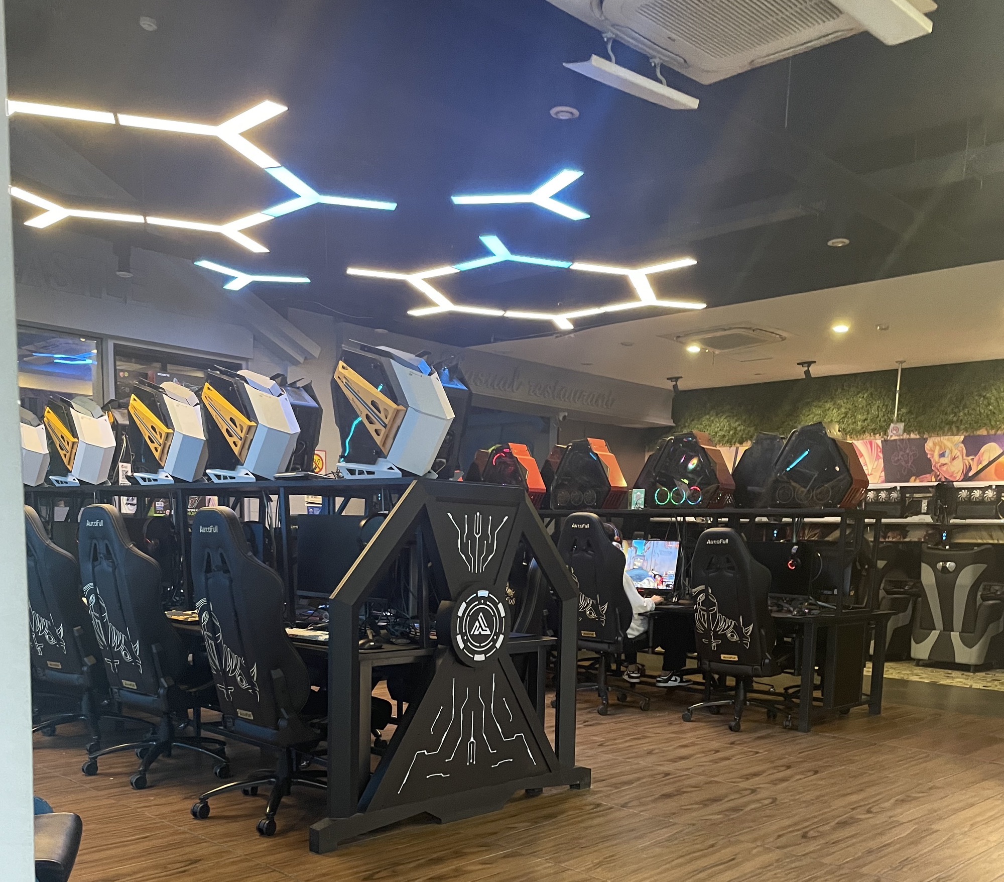江山市魔王电竞馆网吧