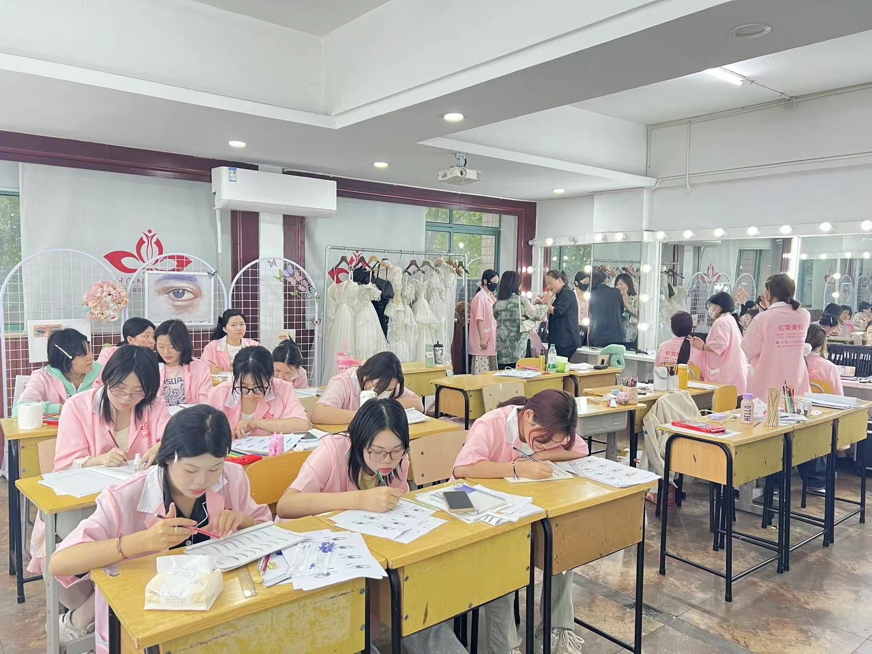 常德市虹霖美容美发化妆形象设计职业培训学校