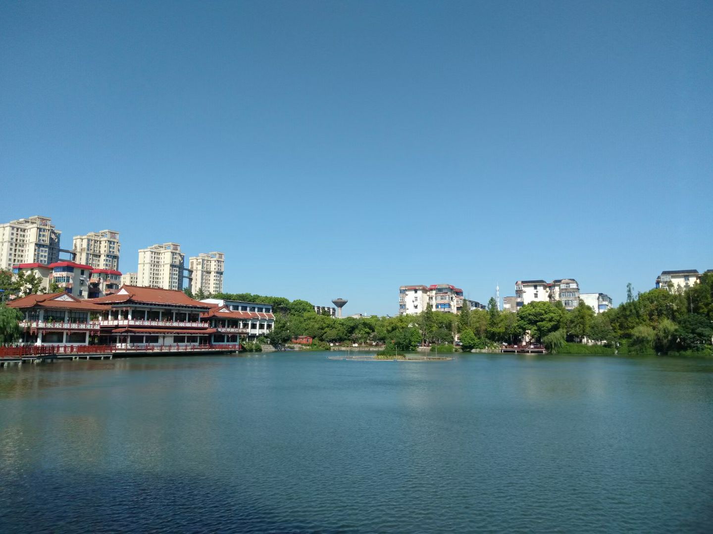 车城一区人工湖