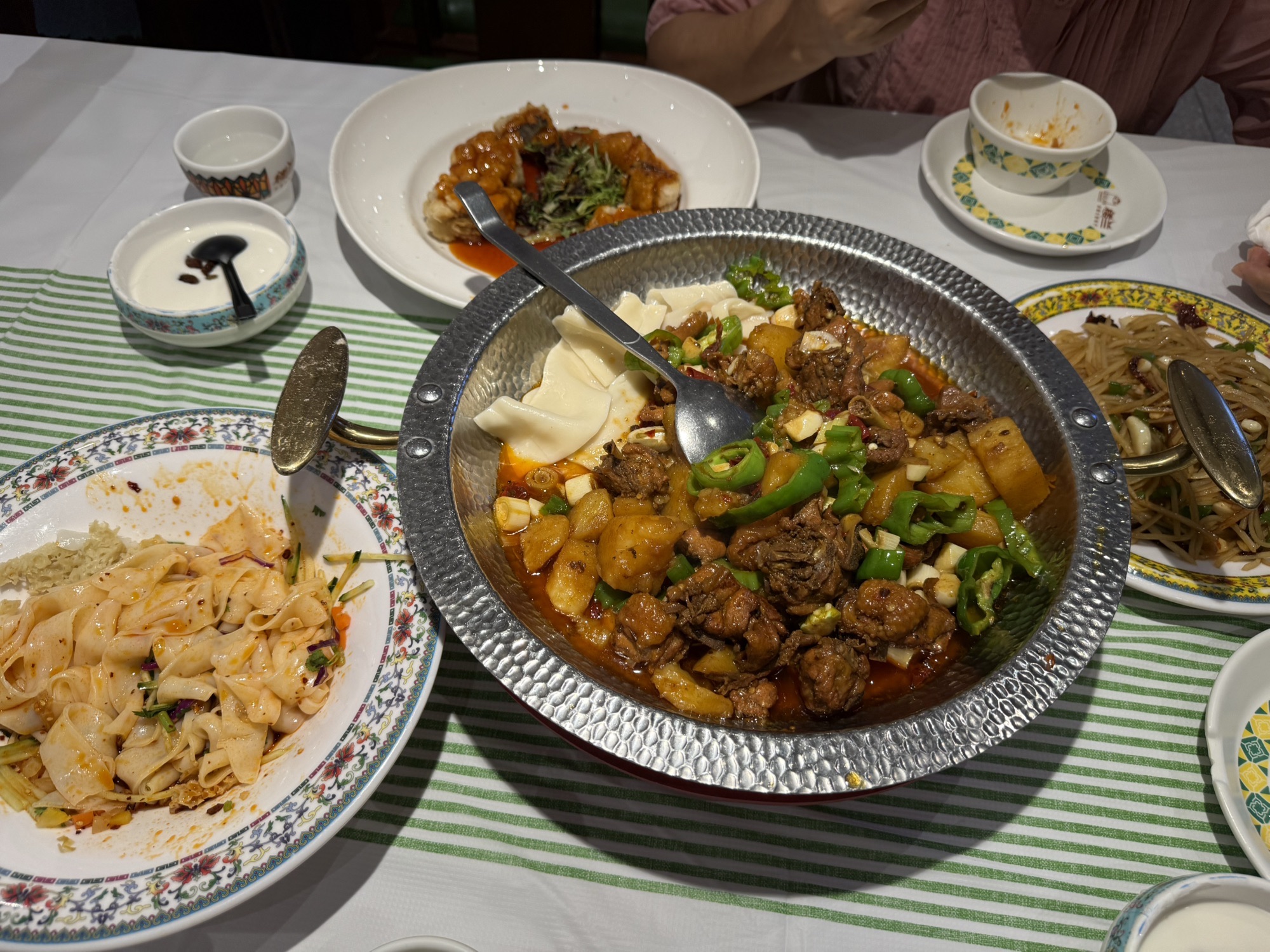 楼兰新疆主题餐厅(金沙龙湖店)