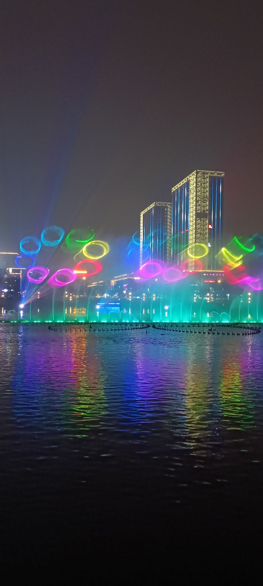 市民中心喷泉(暂停开放)旅行图片 3