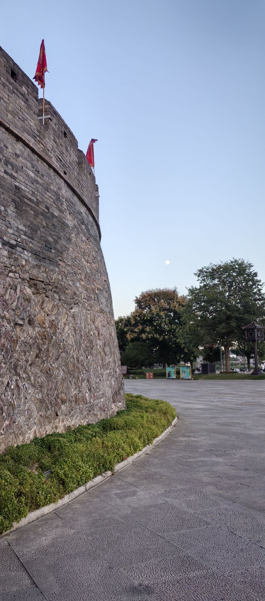 台州府城文化旅游区靖越门停车场
