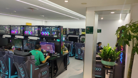 杰拉网咖(安徽合肥大润发店)