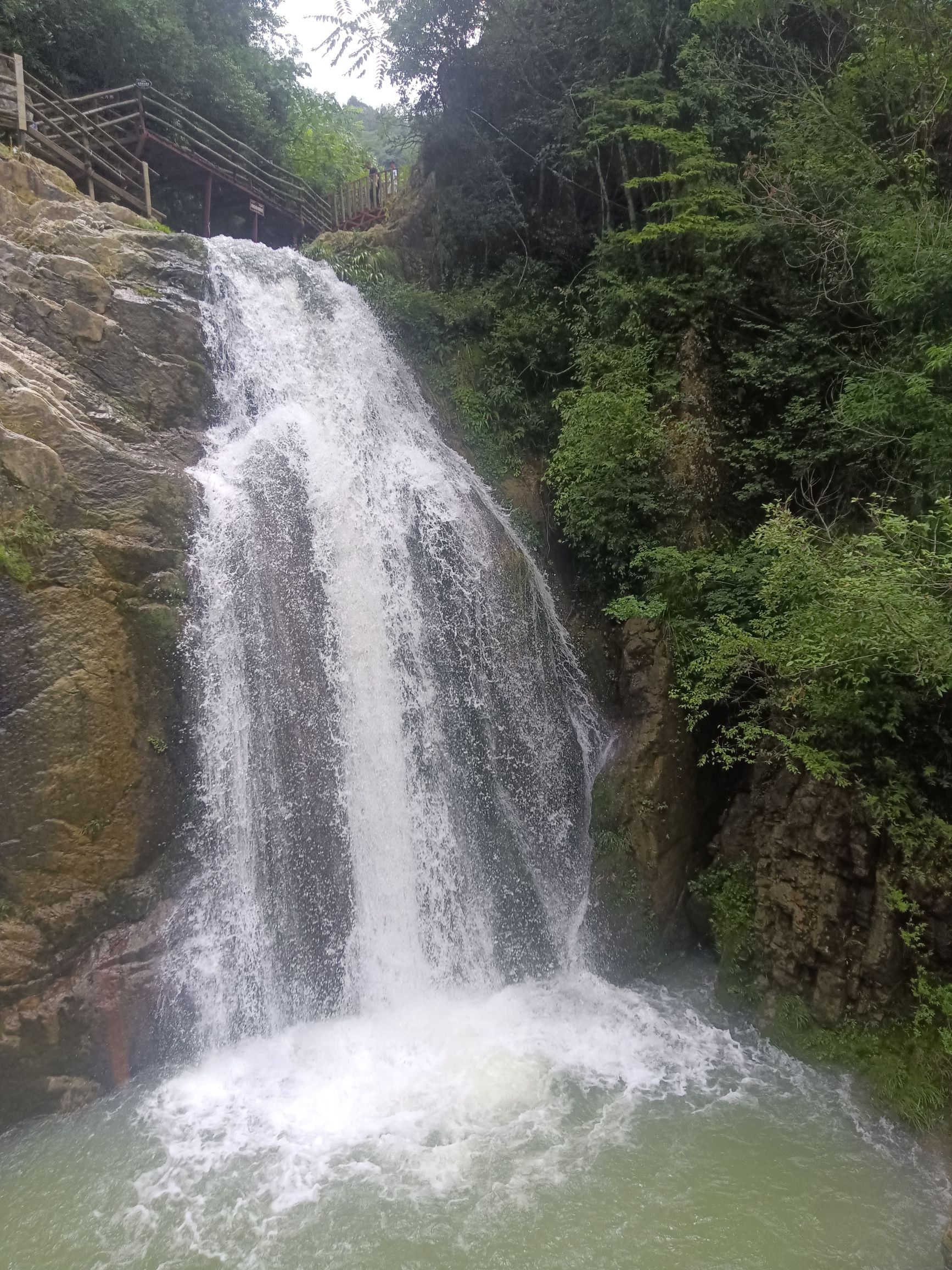 藏龙潭风景区旅行图片 1