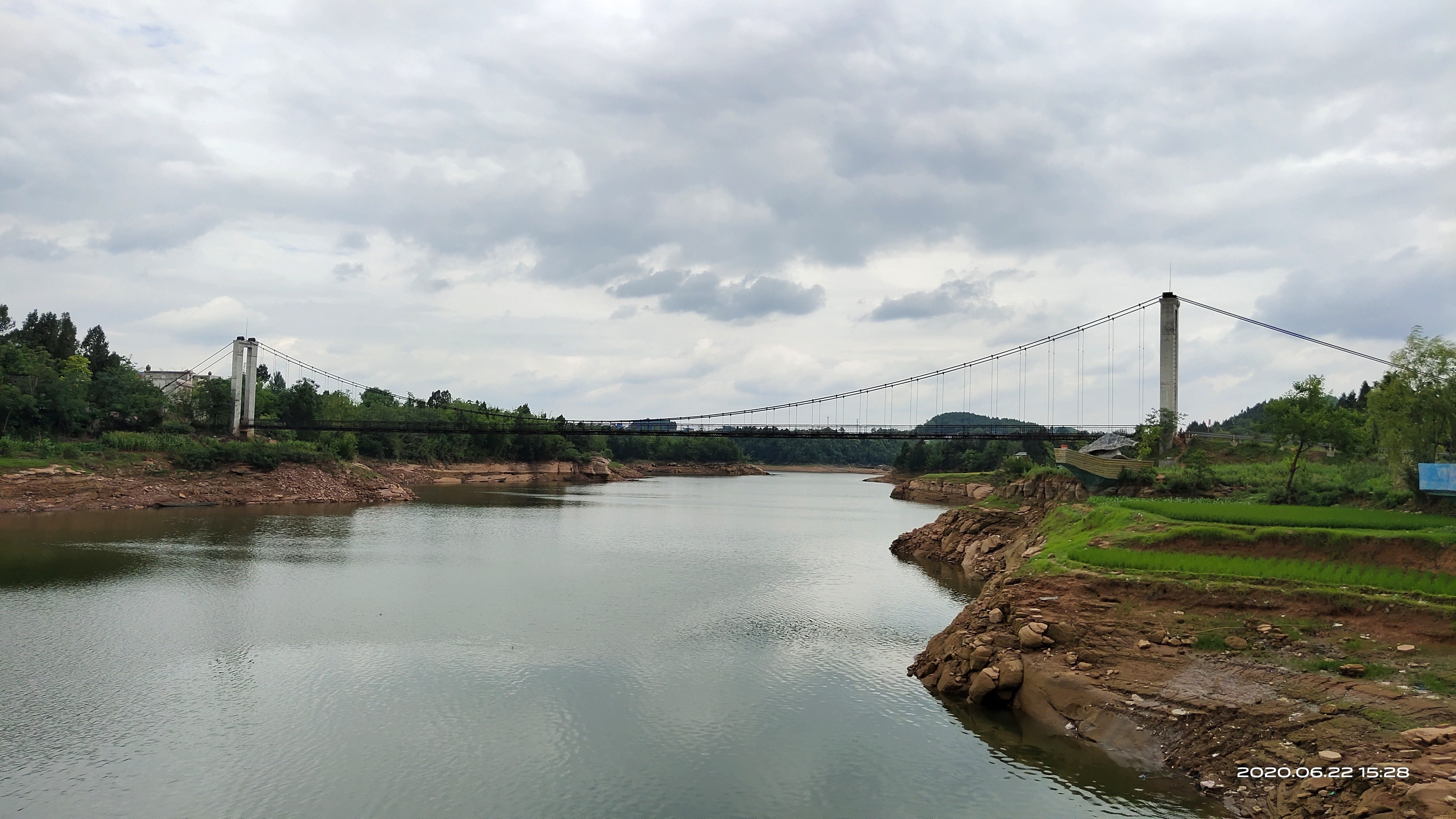 牛眼洞人行吊桥