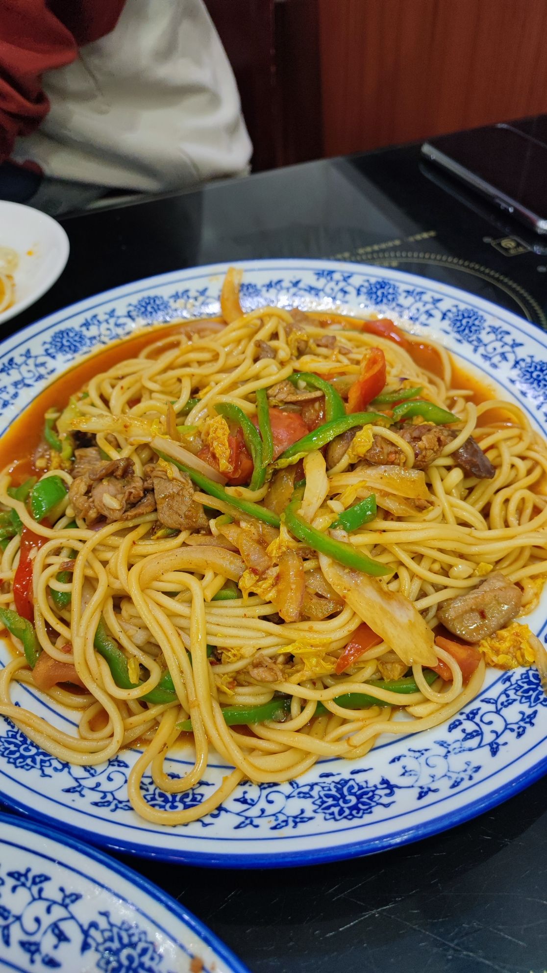茫崖尊品味清真餐饮