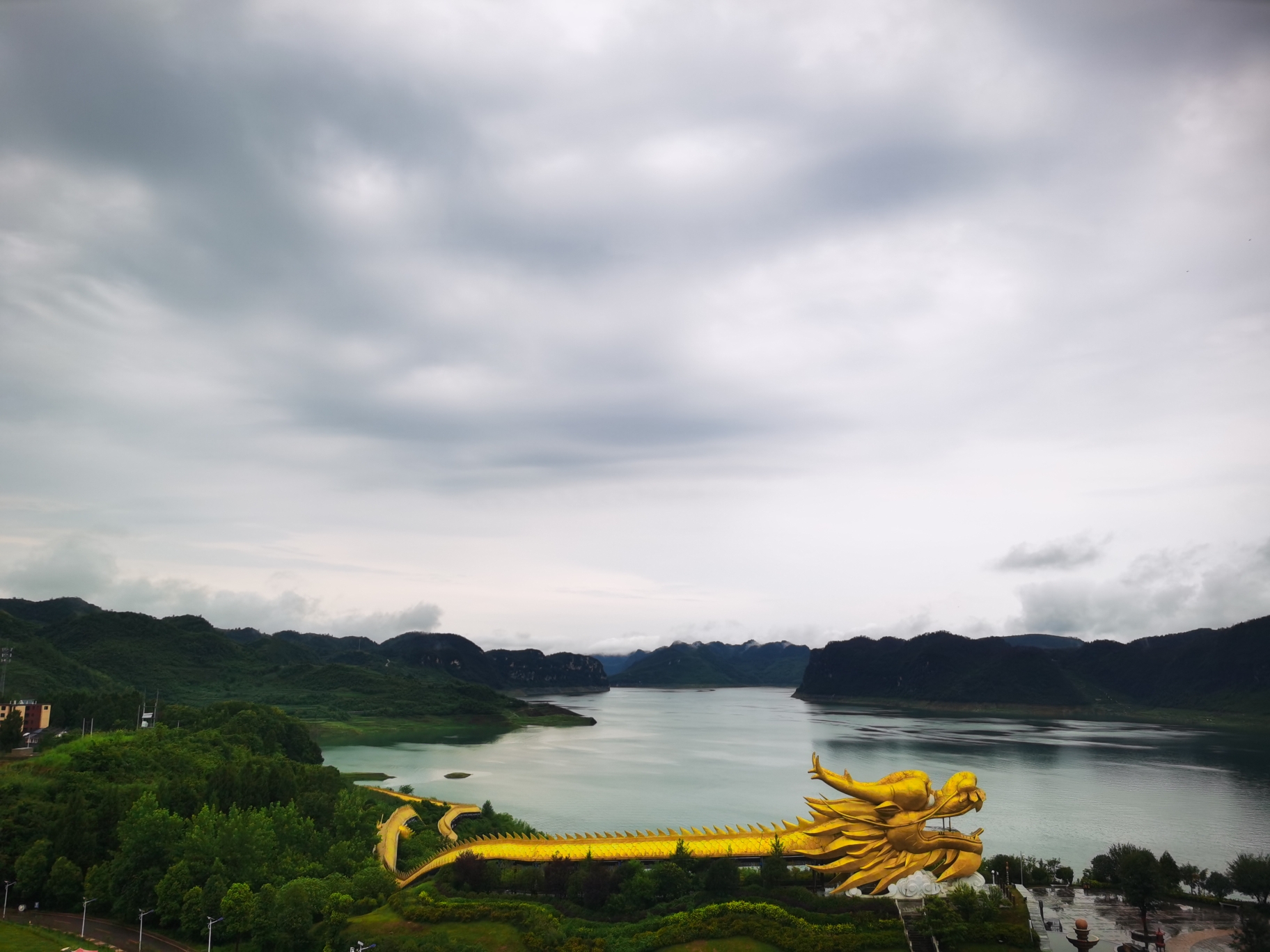 飞龙湖景区-龙王阁